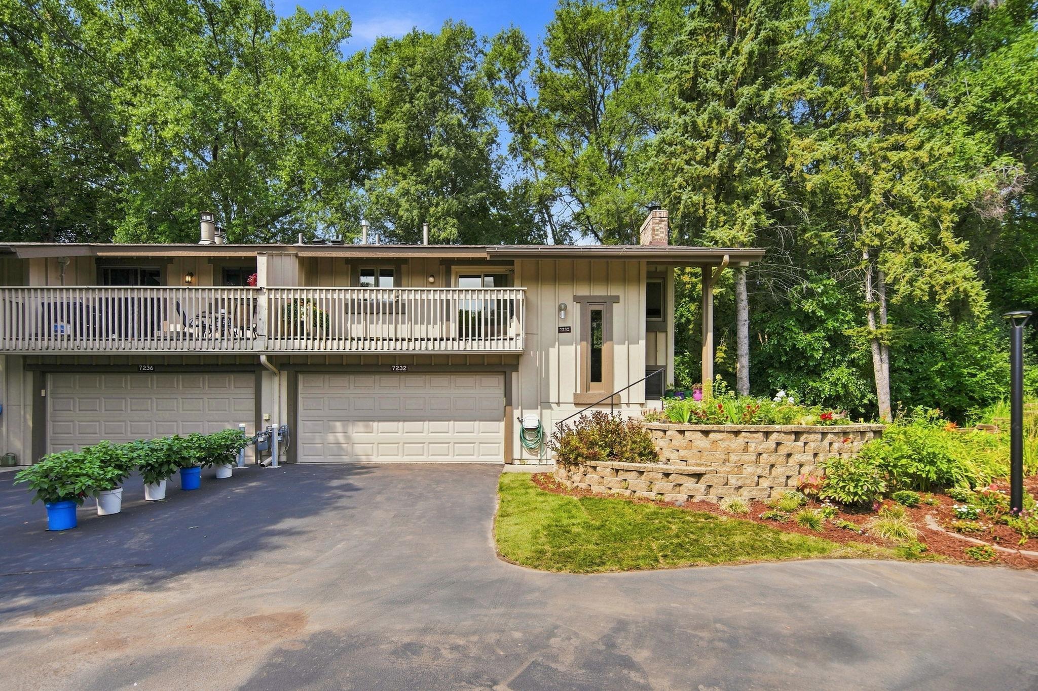 7232 Woodstock Drive Property Photo 1