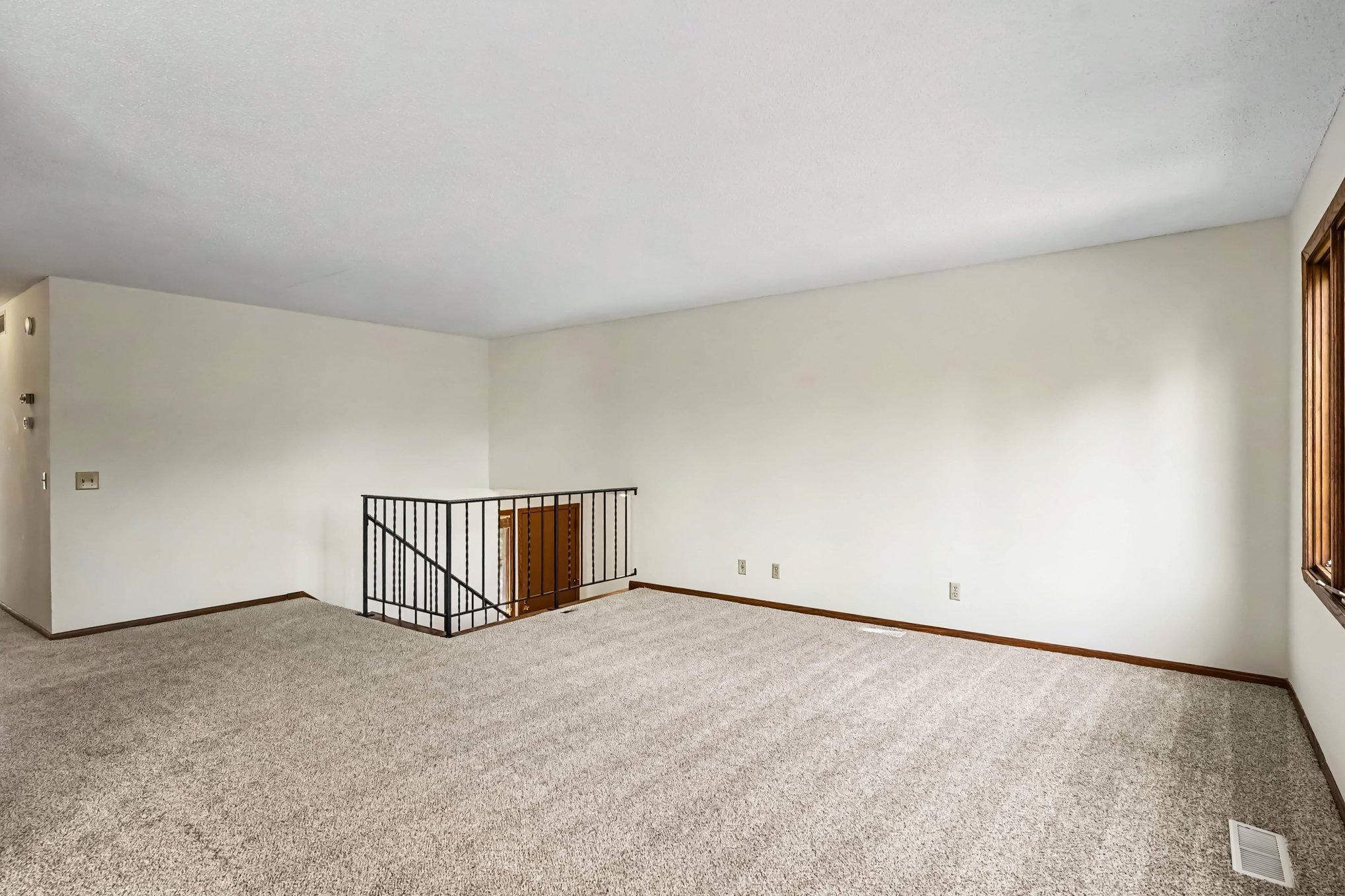 3053 Pine Ridge Drive Property Photo 4