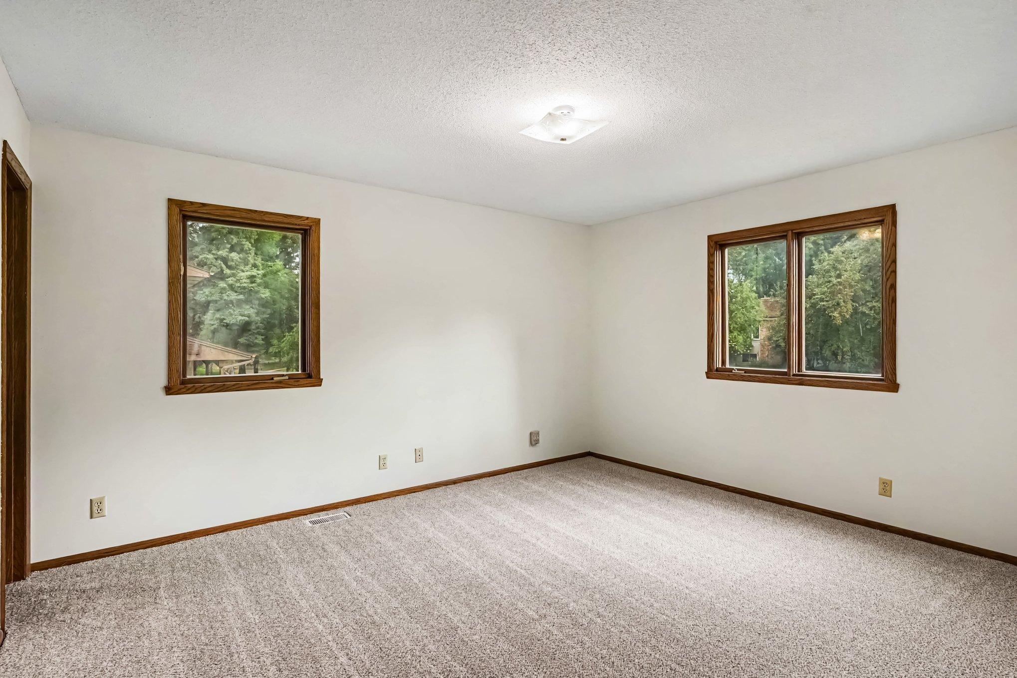 3053 Pine Ridge Drive Property Photo 9