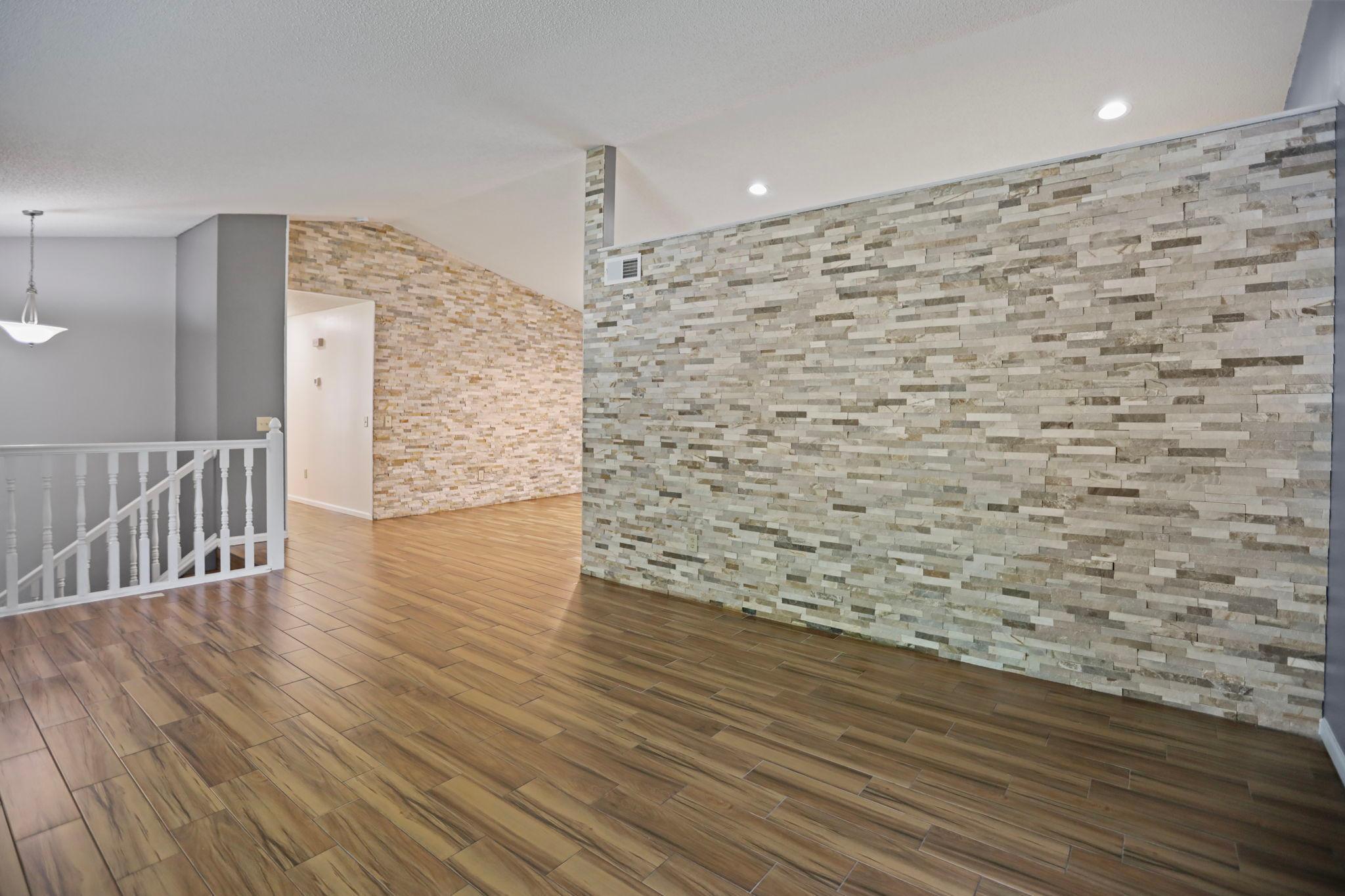 1242 Aldrich Way Property Photo 6
