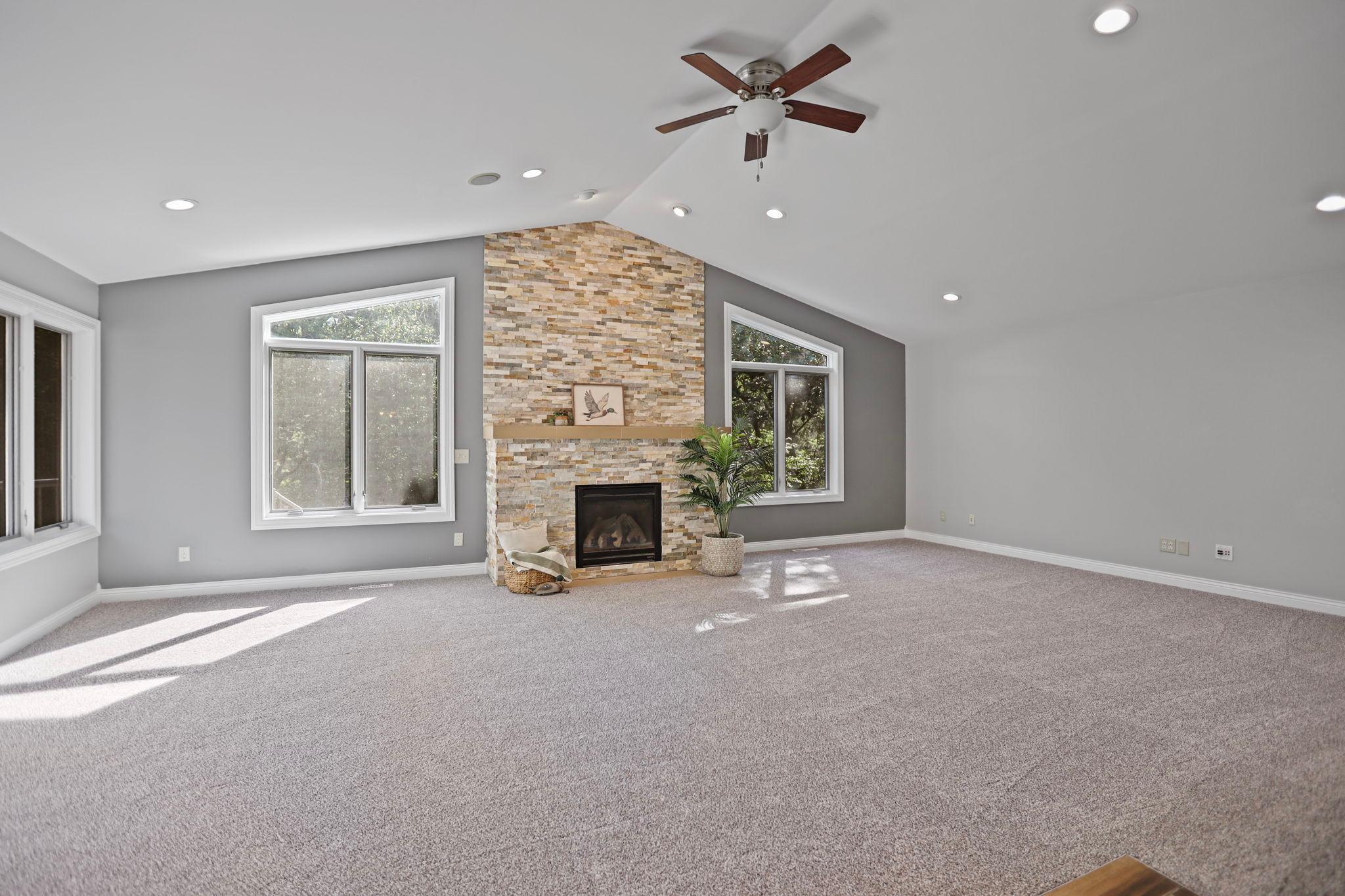 1242 Aldrich Way Property Photo 12