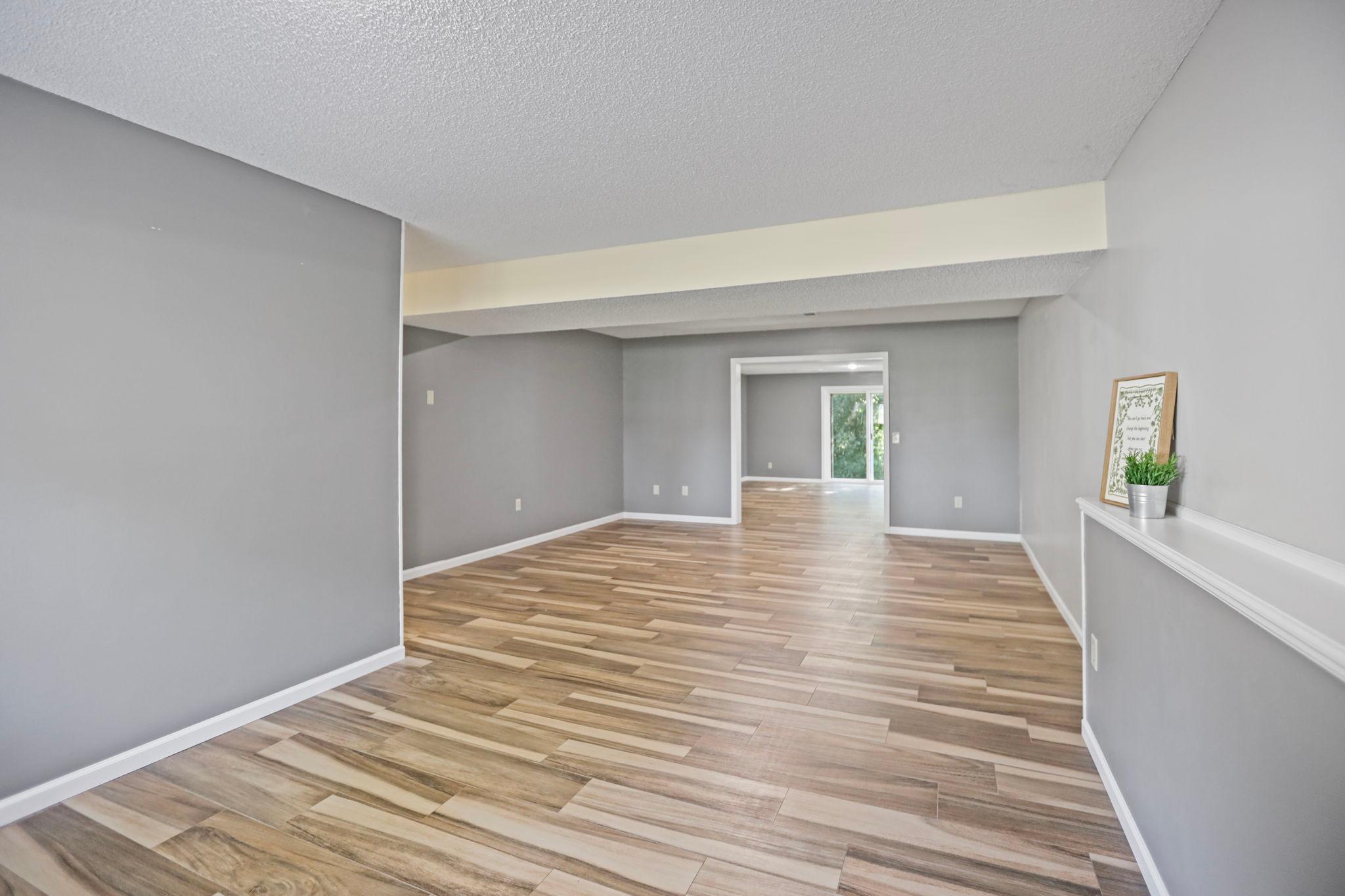 1242 Aldrich Way Property Photo 23