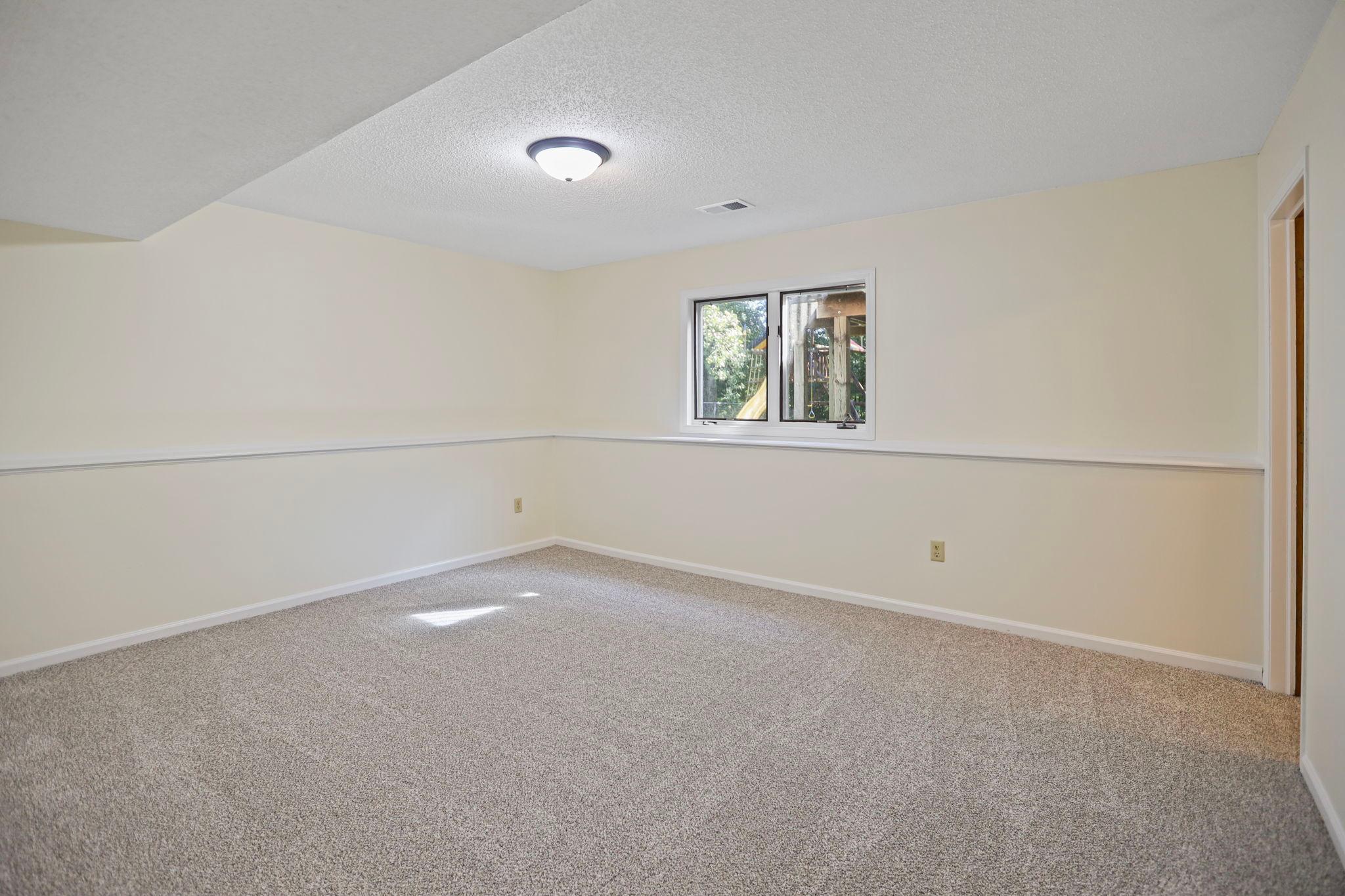1242 Aldrich Way Property Photo 30