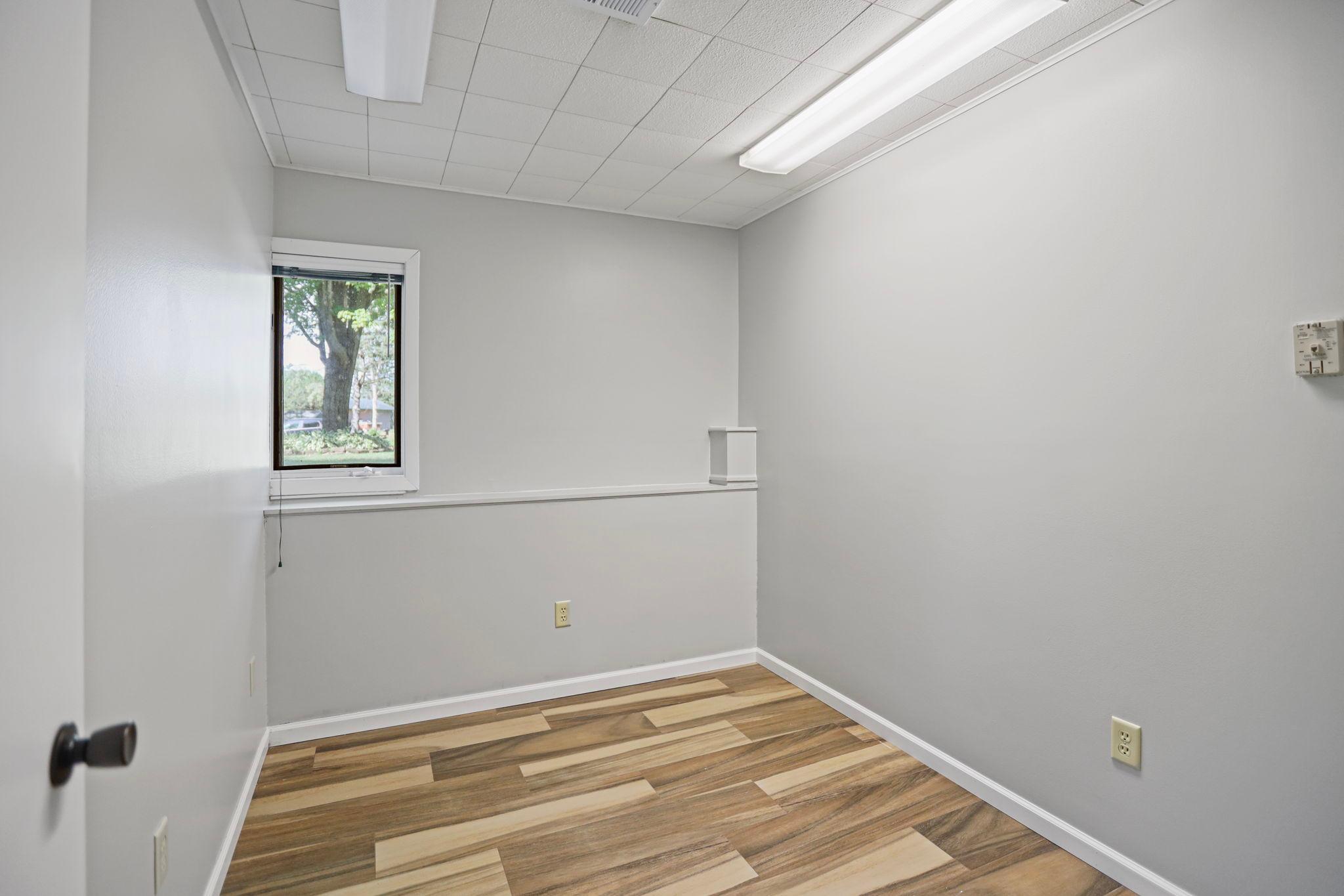 1242 Aldrich Way Property Photo 32