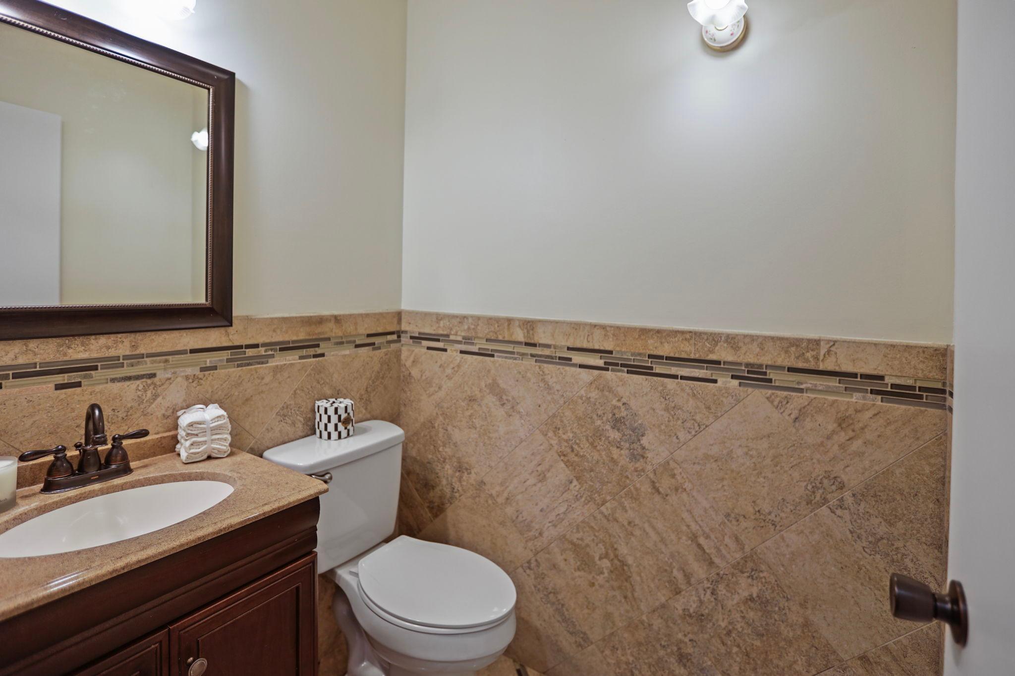 1242 Aldrich Way Property Photo 37