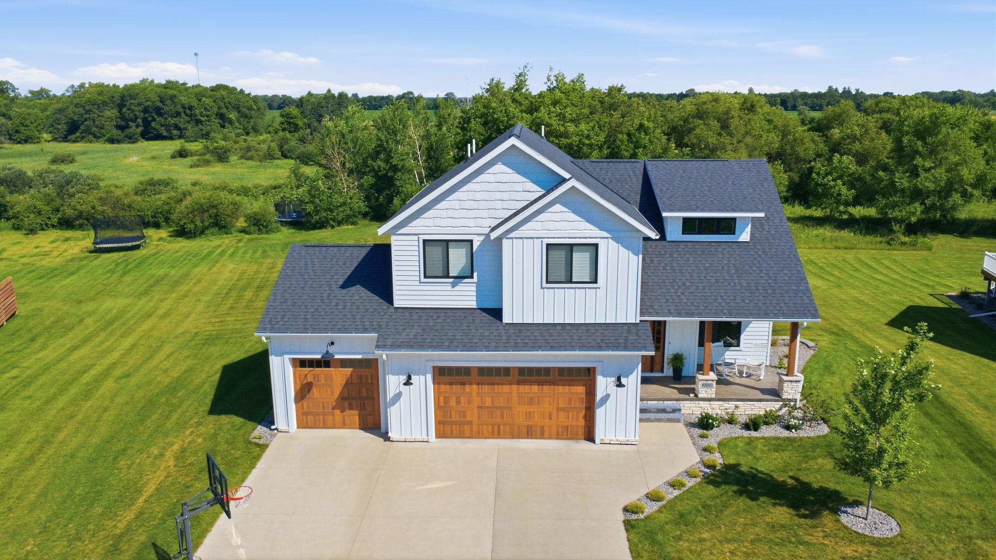 2022 Sandstone Loop N Property Photo 1