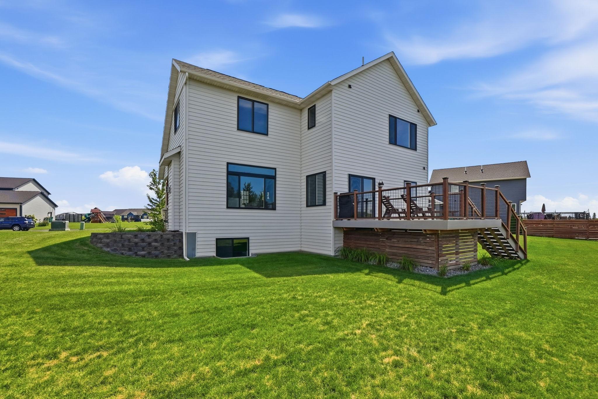 2022 Sandstone Loop N Property Photo 4