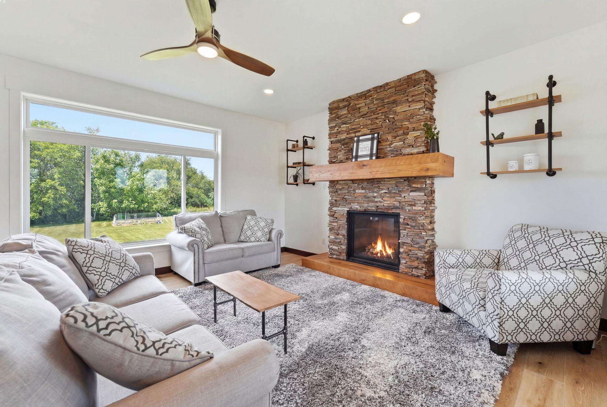 2022 Sandstone Loop N Property Photo 9