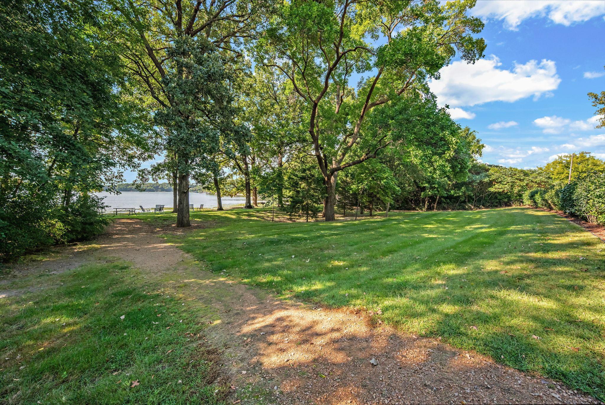 130 Lakeview Road E Property Photo 26