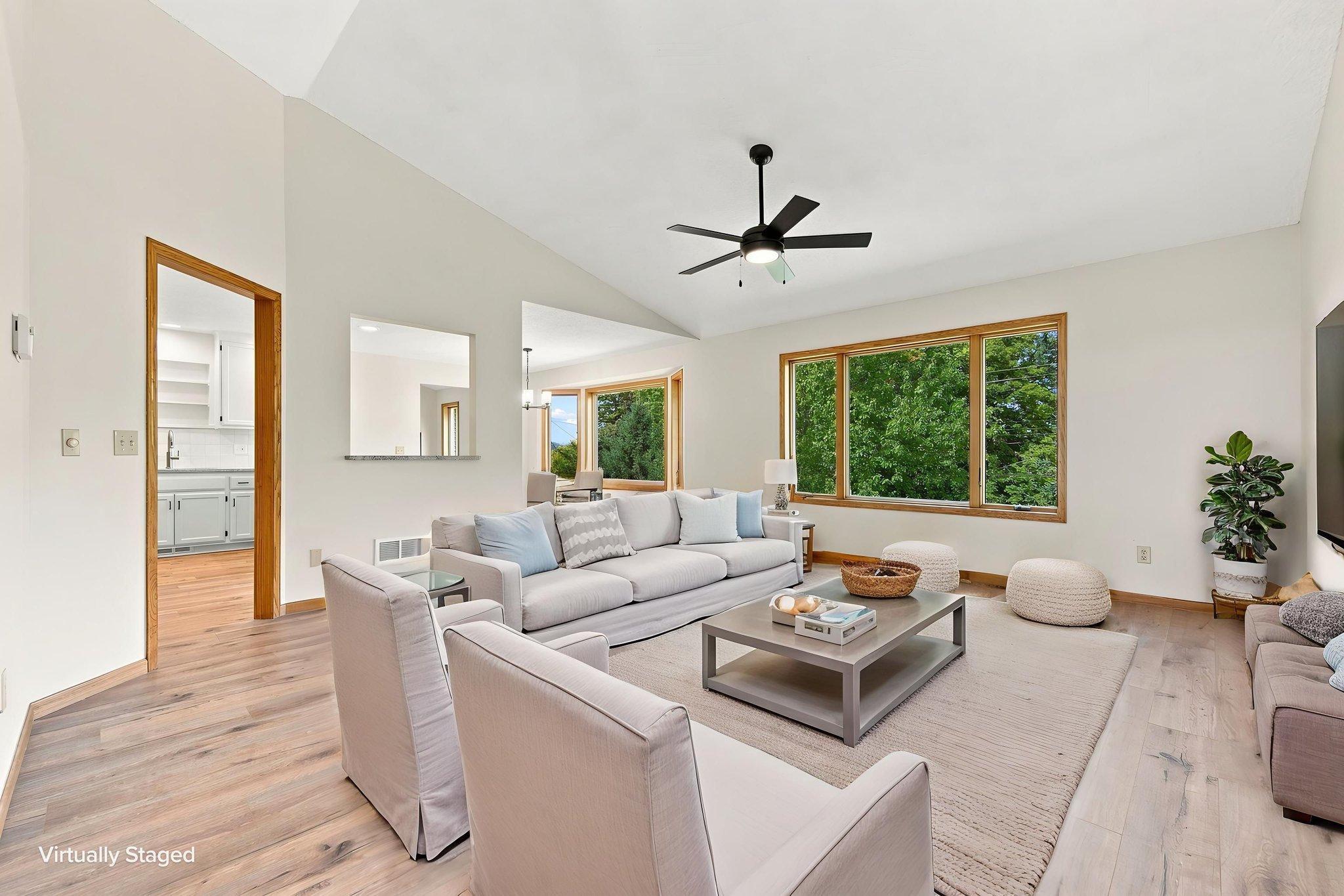 195 S Medina Street Property Photo 4
