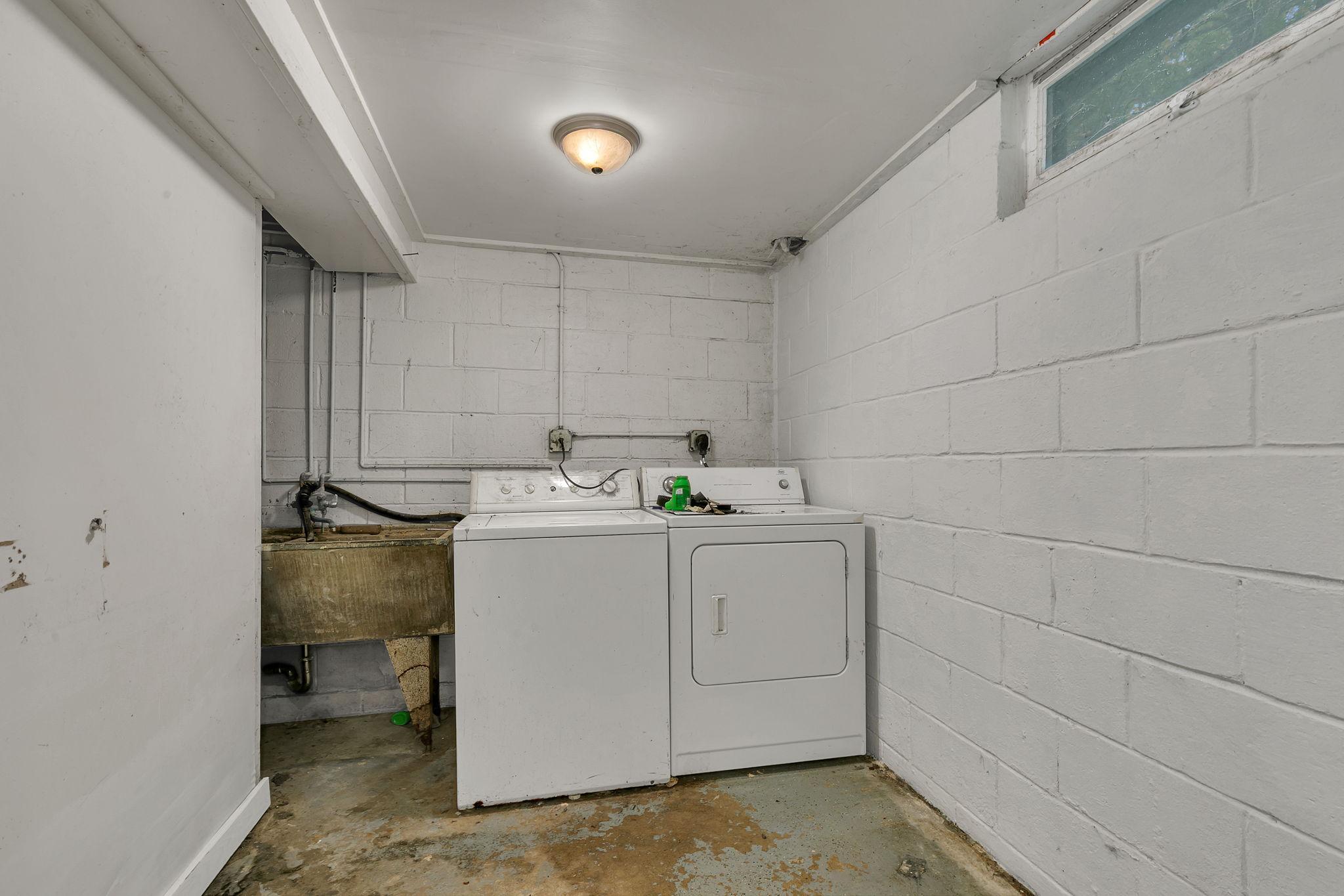1029 River Avenue S Property Photo 14