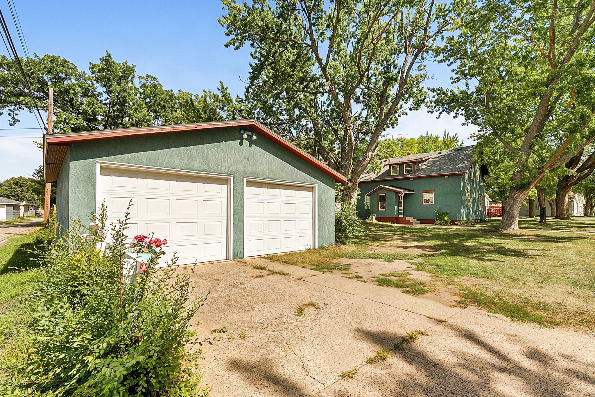 1029 River Avenue S Property Photo 19