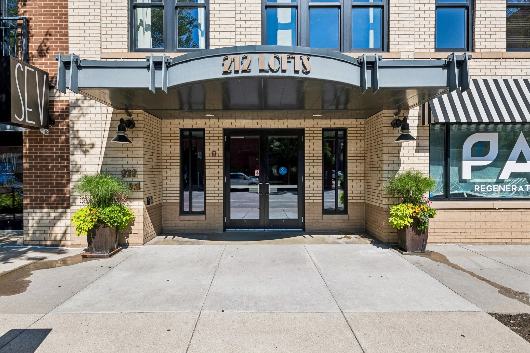 212 N 1st Street 610