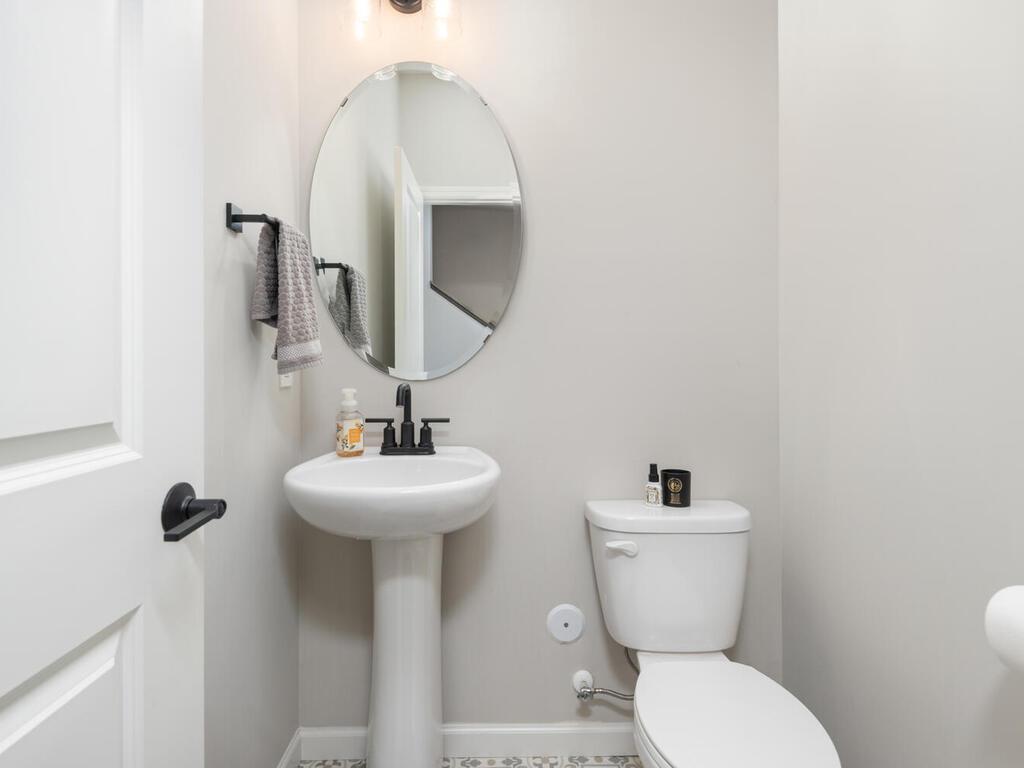 4876 Avery Court Property Photo 16