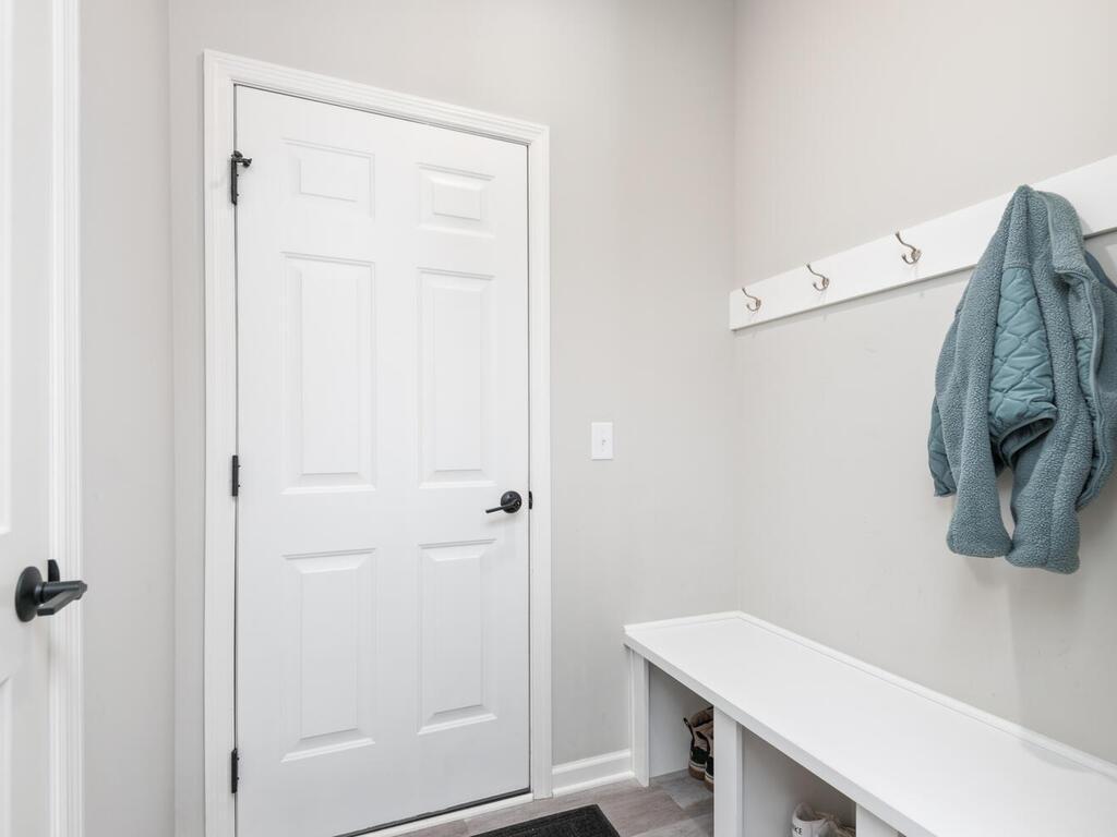 4876 Avery Court Property Photo 17