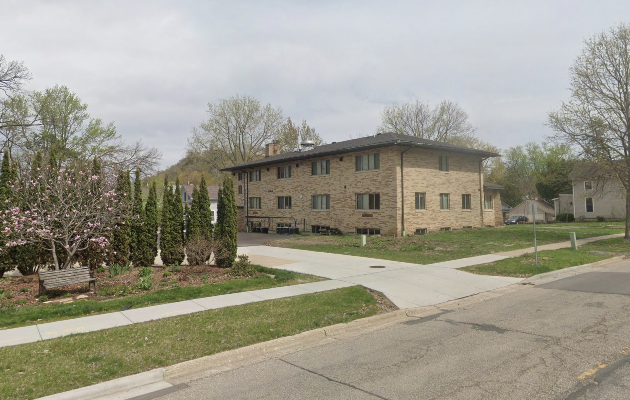 480 8th Street Property Photo 2