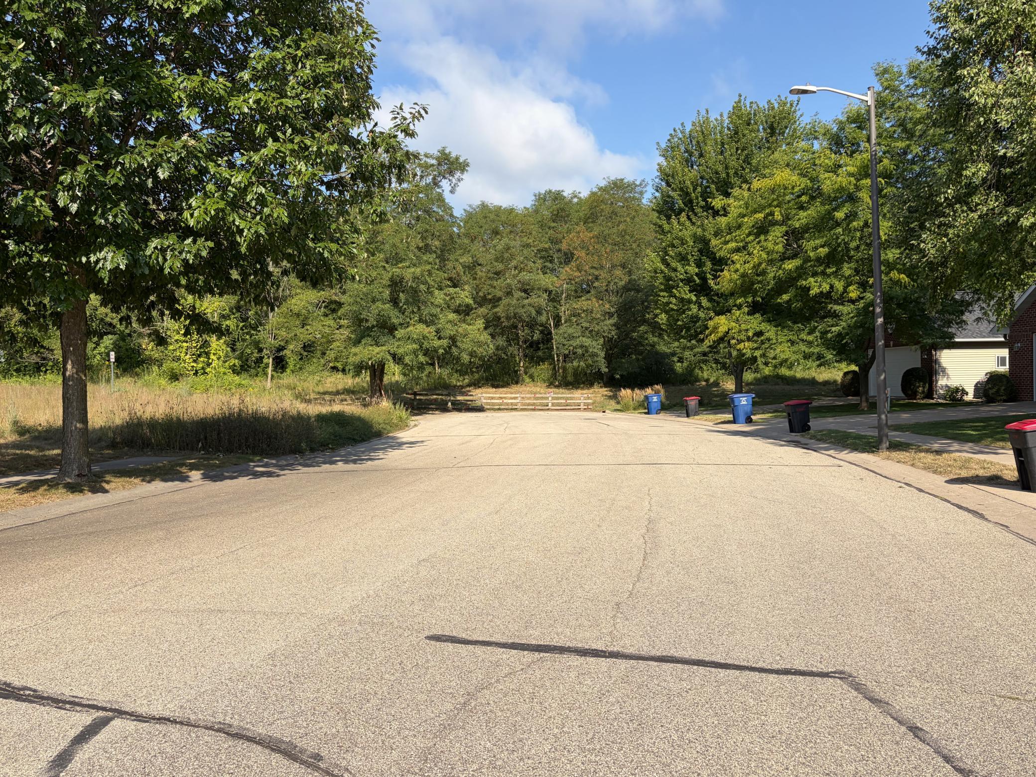 1823 Bohmbach Drive Property Photo 4