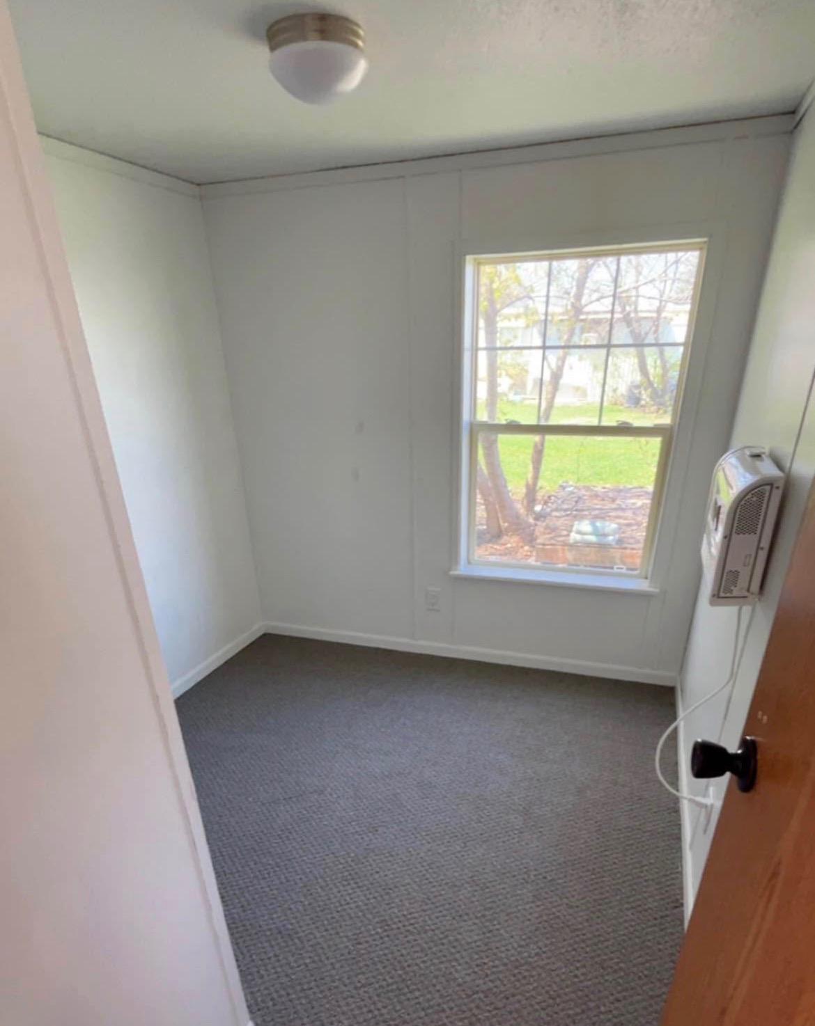 435 Robin Street Property Photo 8