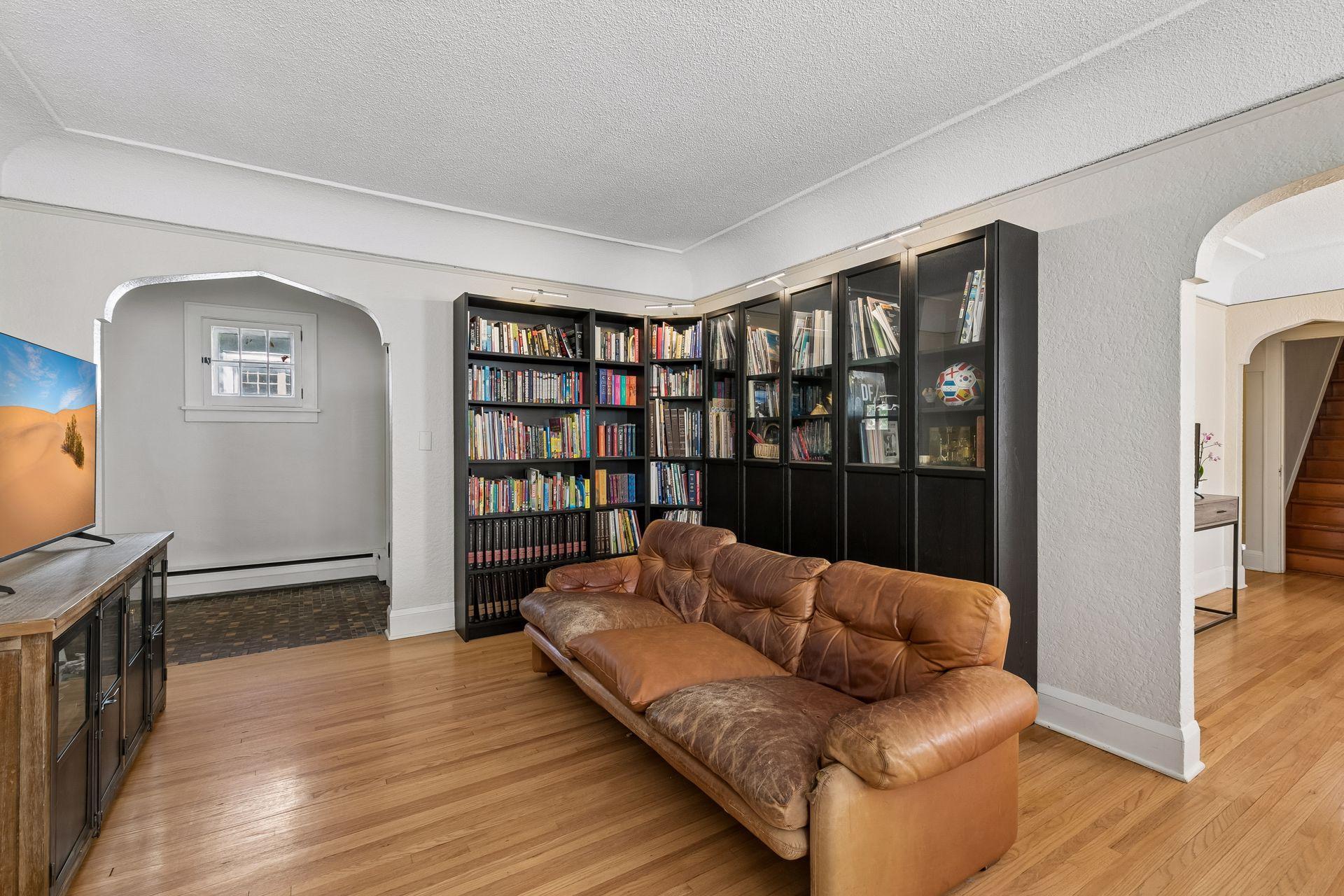 3925 France Avenue S Property Photo 5