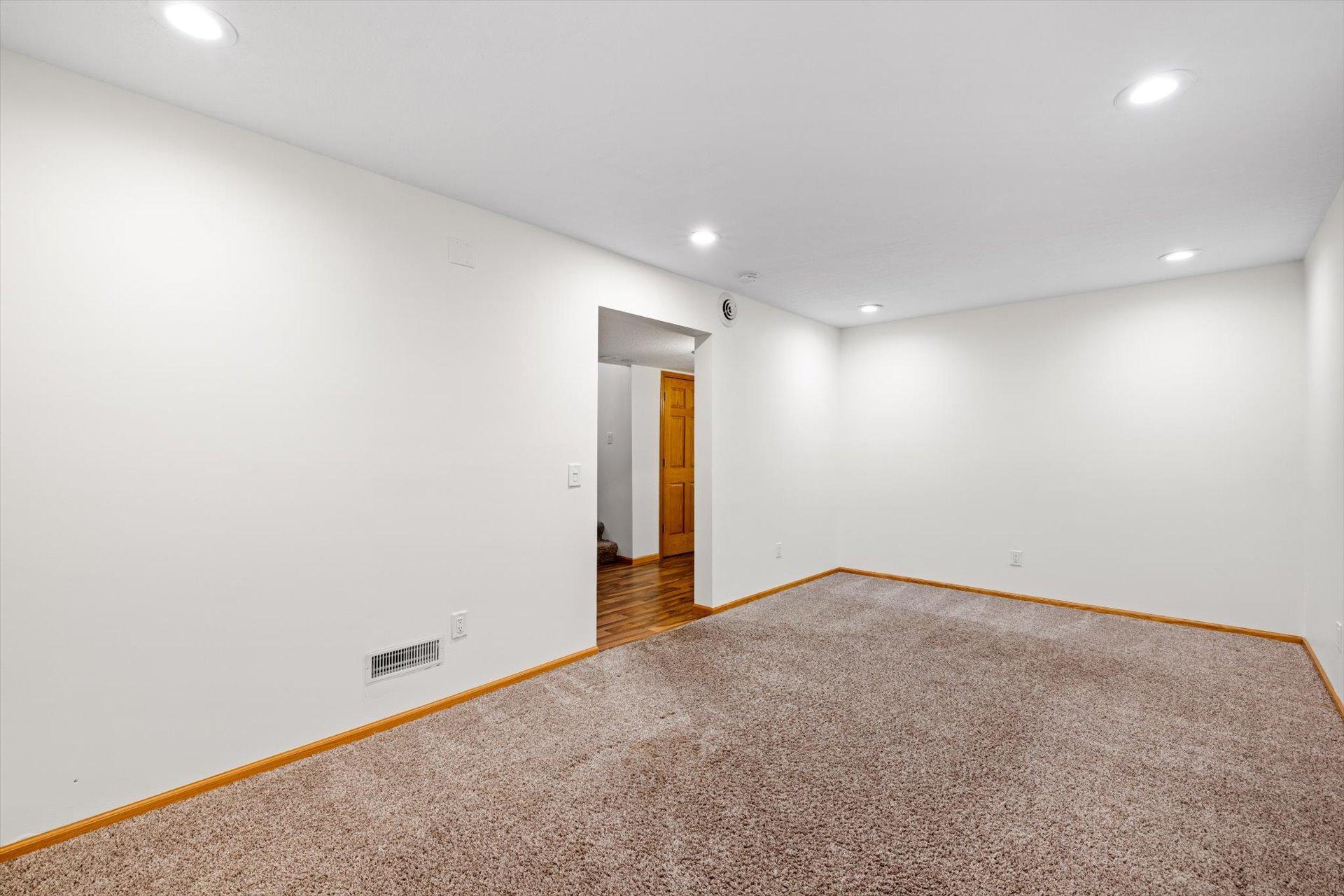 952 Moonlight Drive Property Photo 27