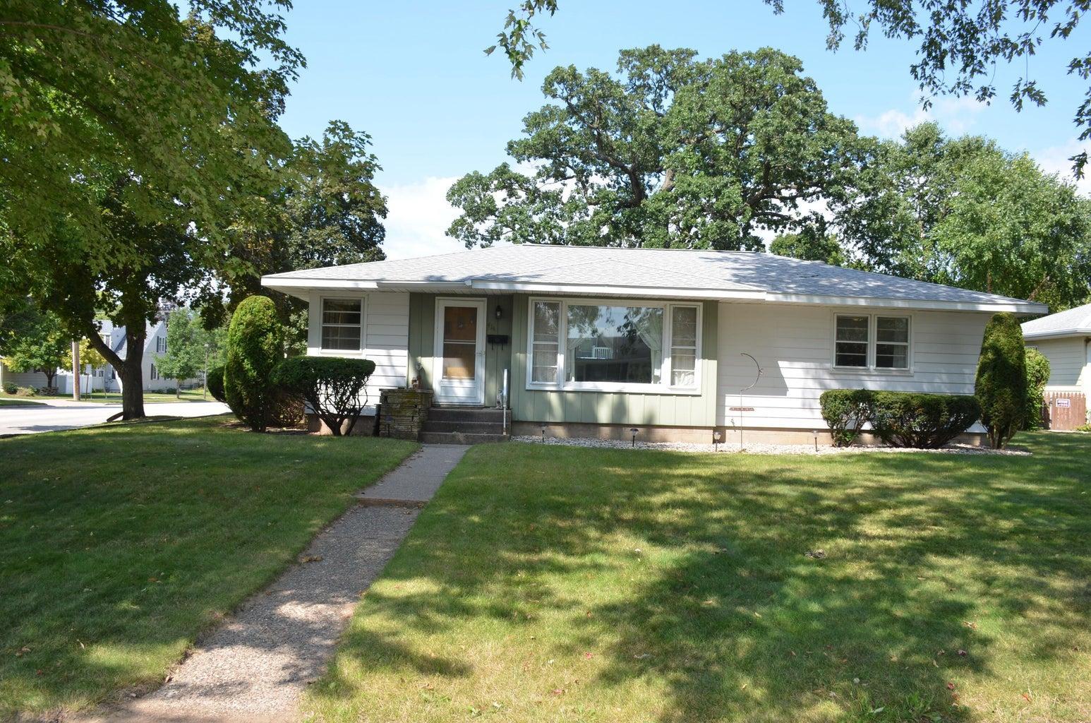 414 S 8th Street S Property Photo 2