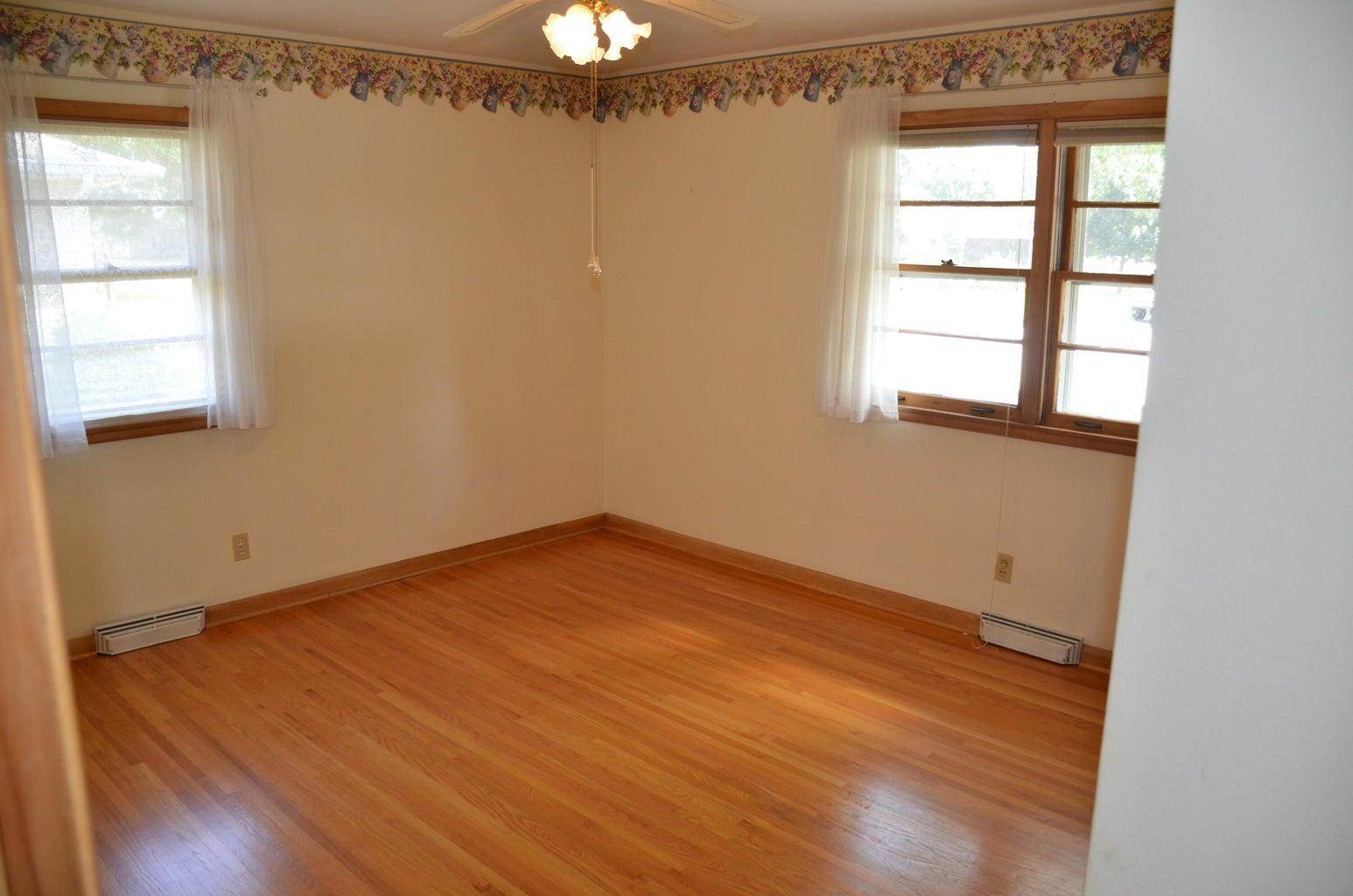 414 S 8th Street S Property Photo 6
