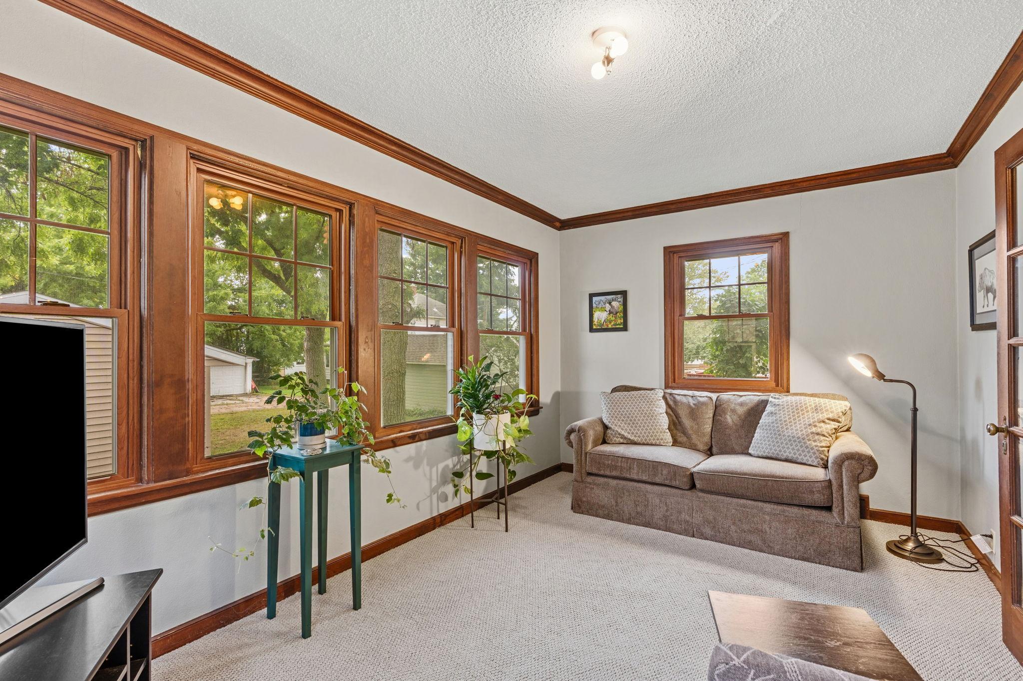 611 2nd Street Ne Property Photo 12