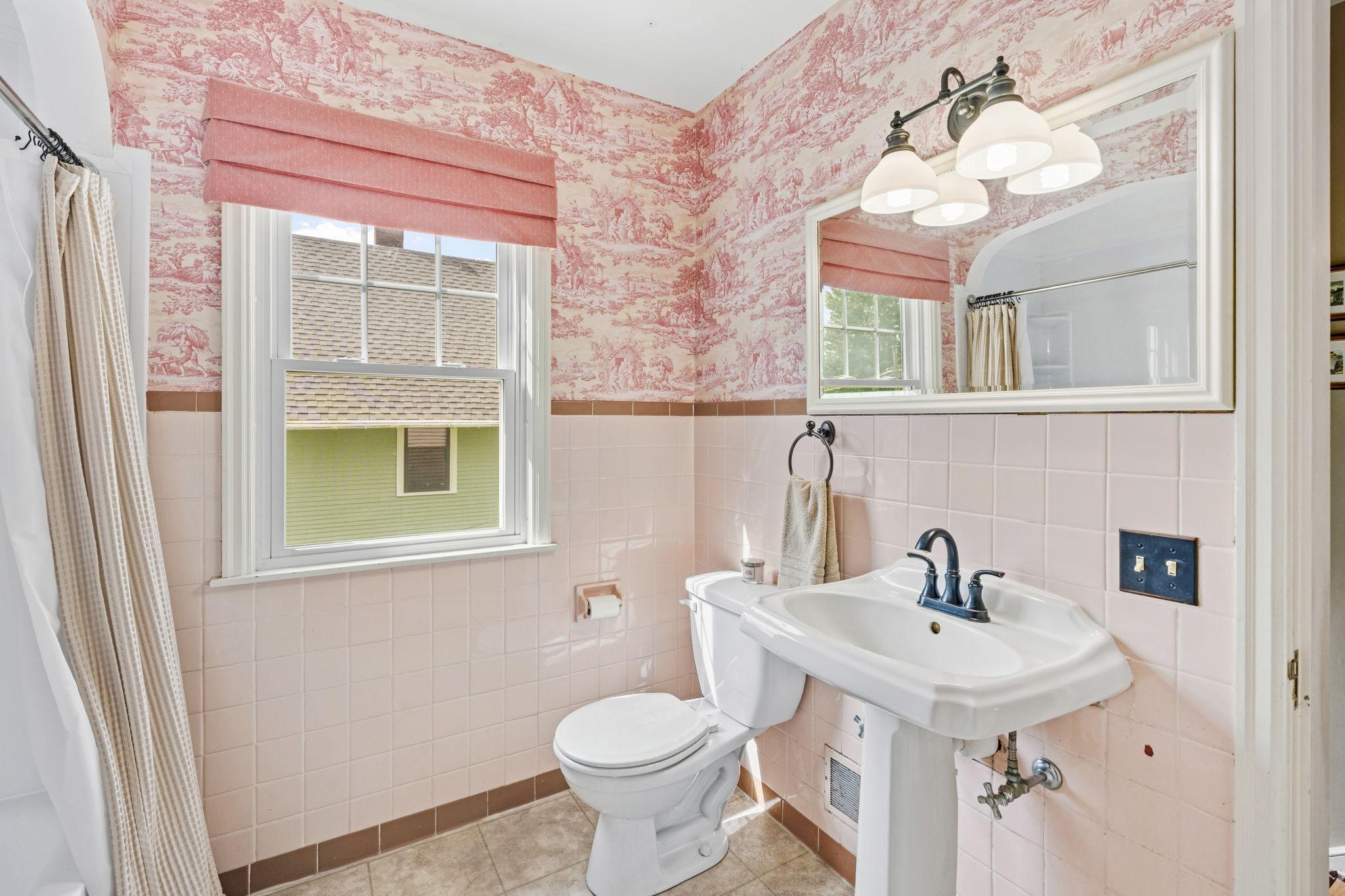 611 2nd Street Ne Property Photo 23