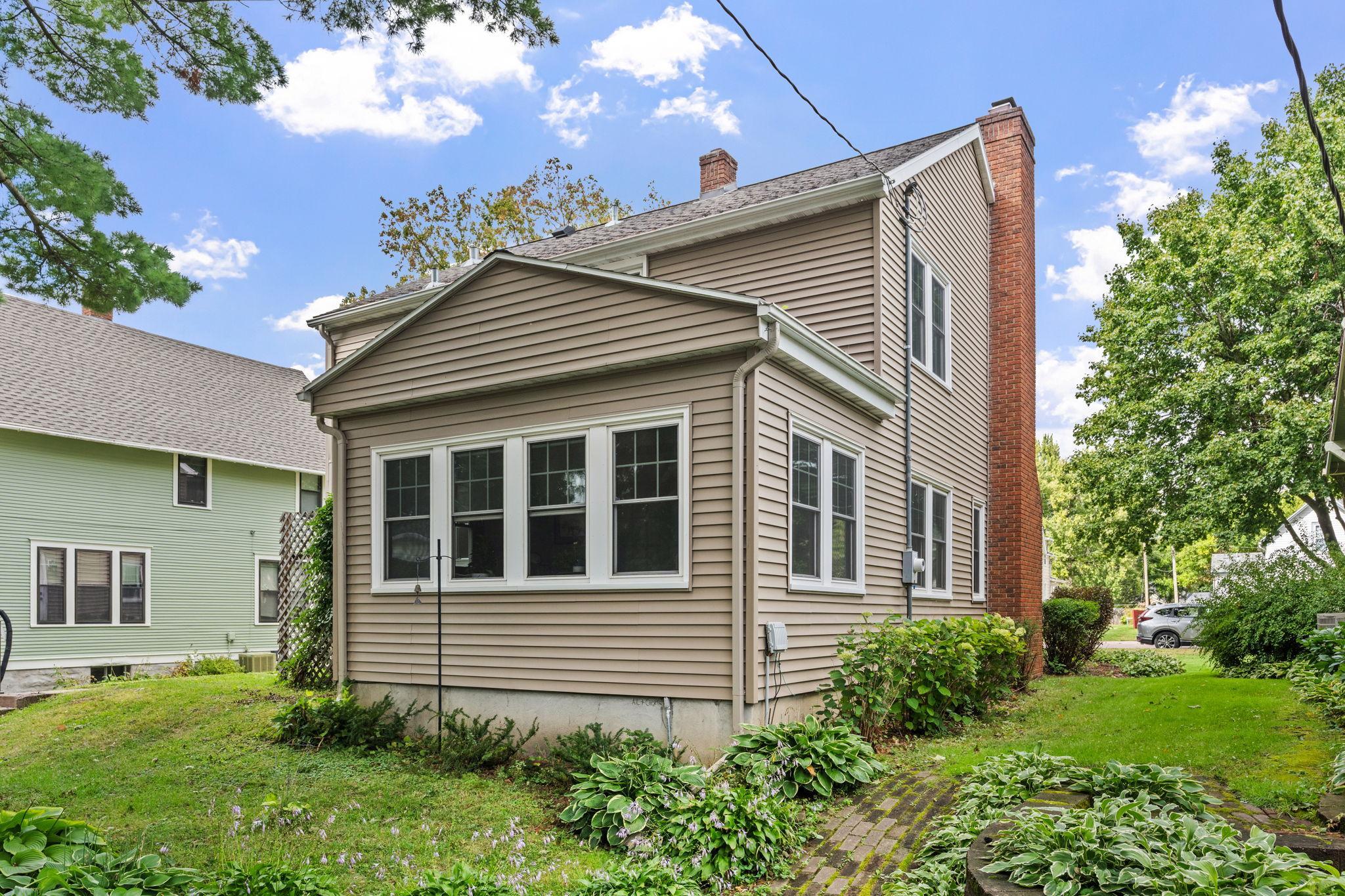 611 2nd Street Ne Property Photo 32