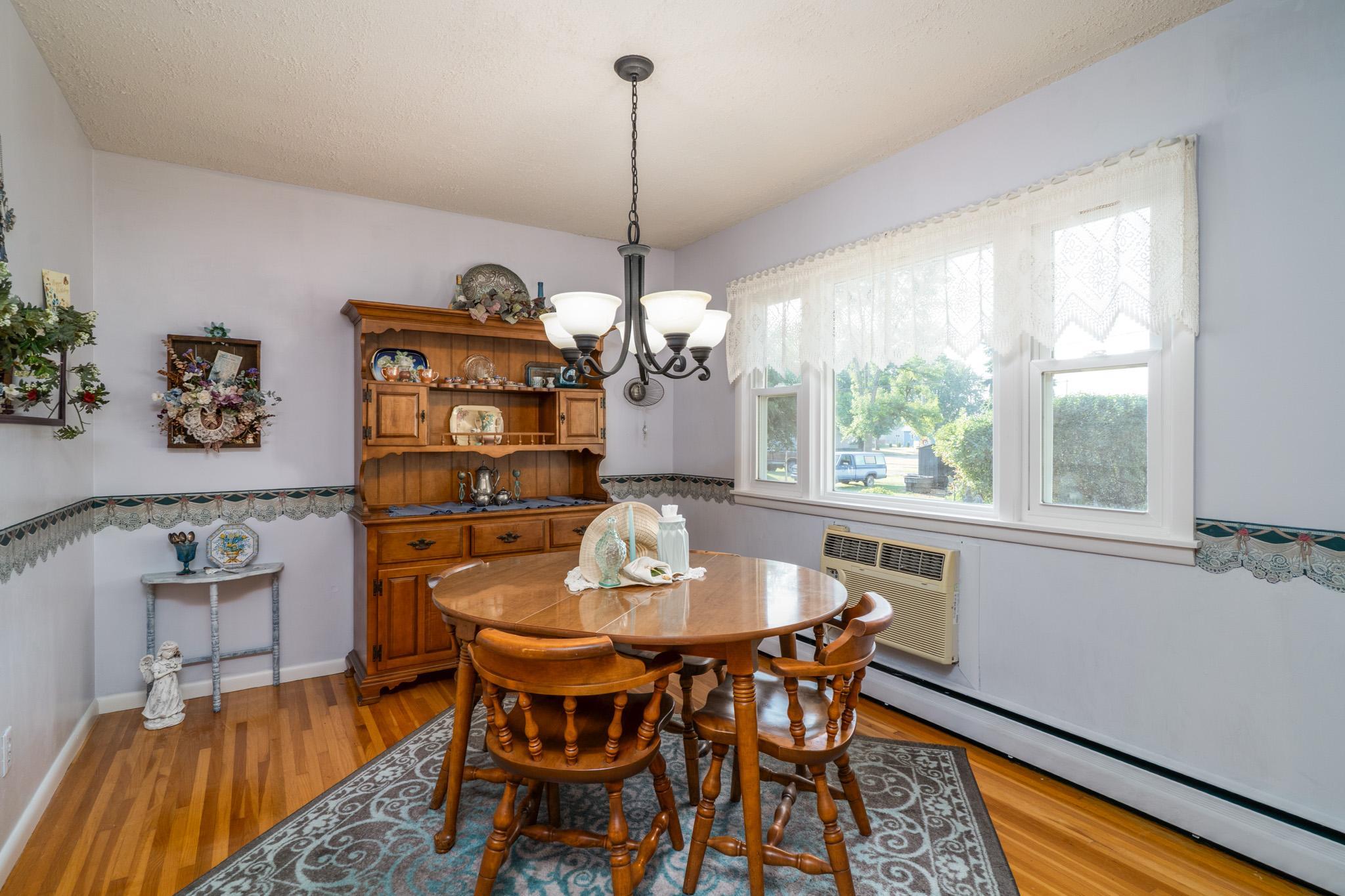 706 Odegard Avenue Se Property Photo 6