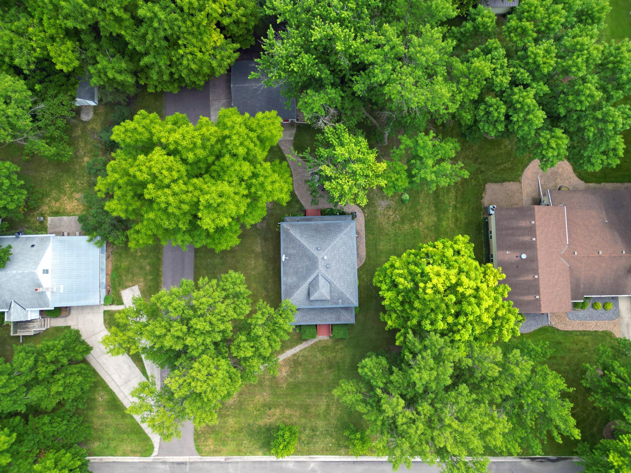 411 7th Street E Property Photo 2