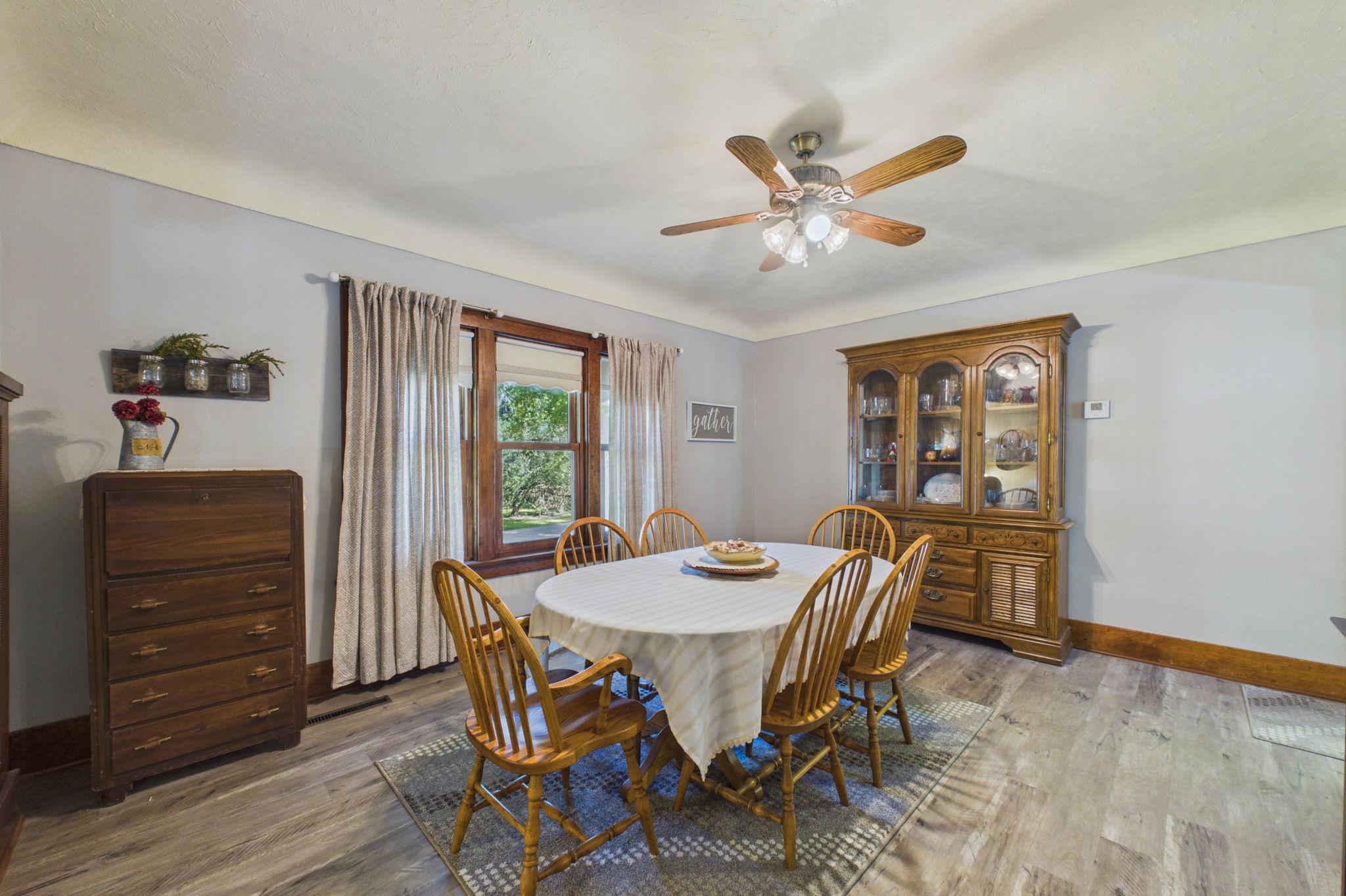 411 7th Street E Property Photo 5
