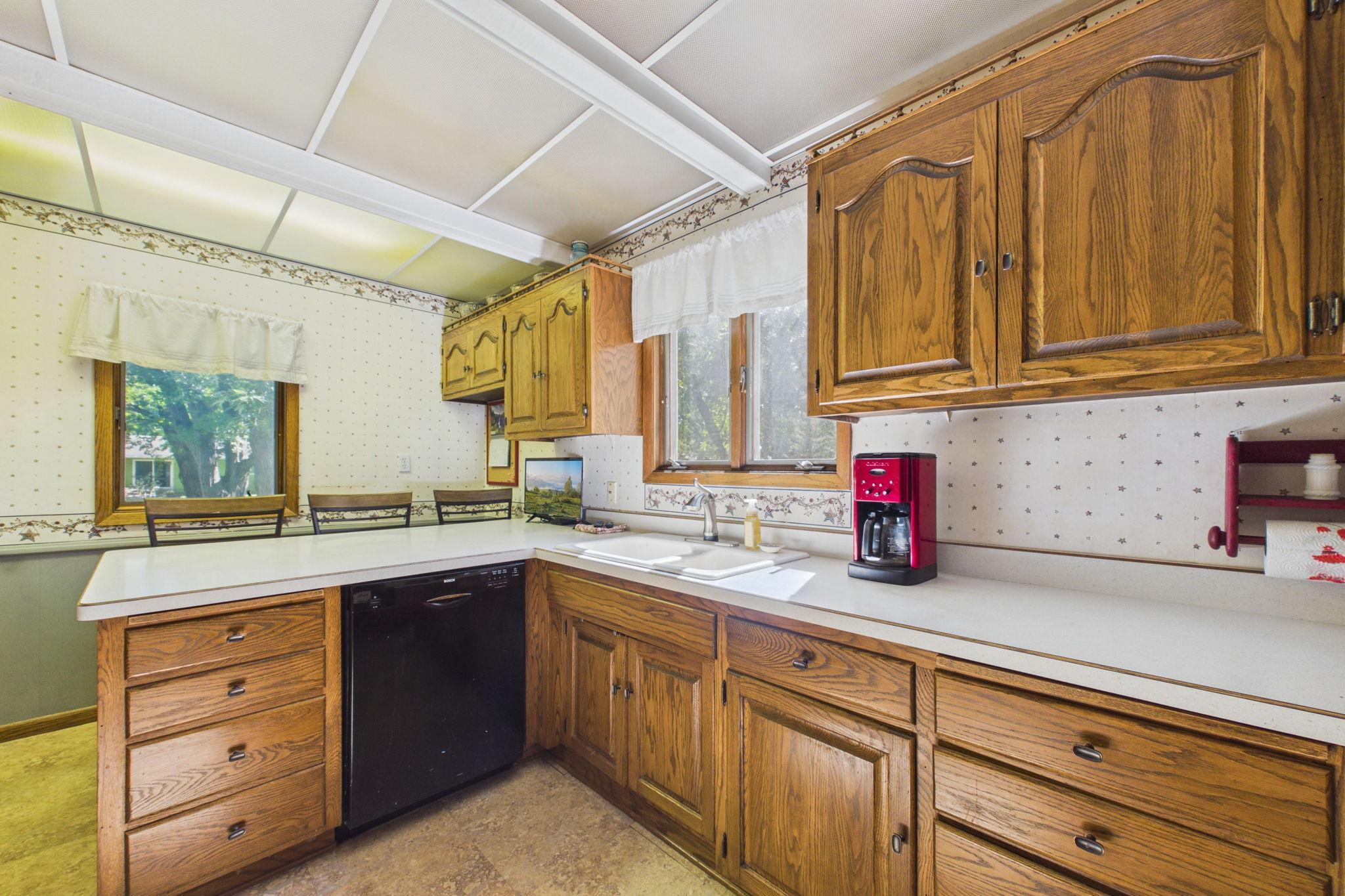 411 7th Street E Property Photo 7