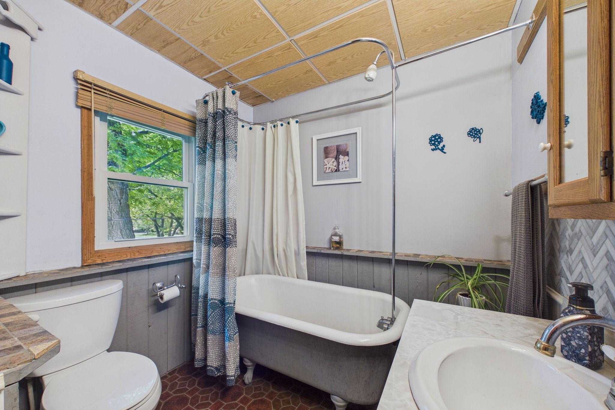 411 7th Street E Property Photo 11