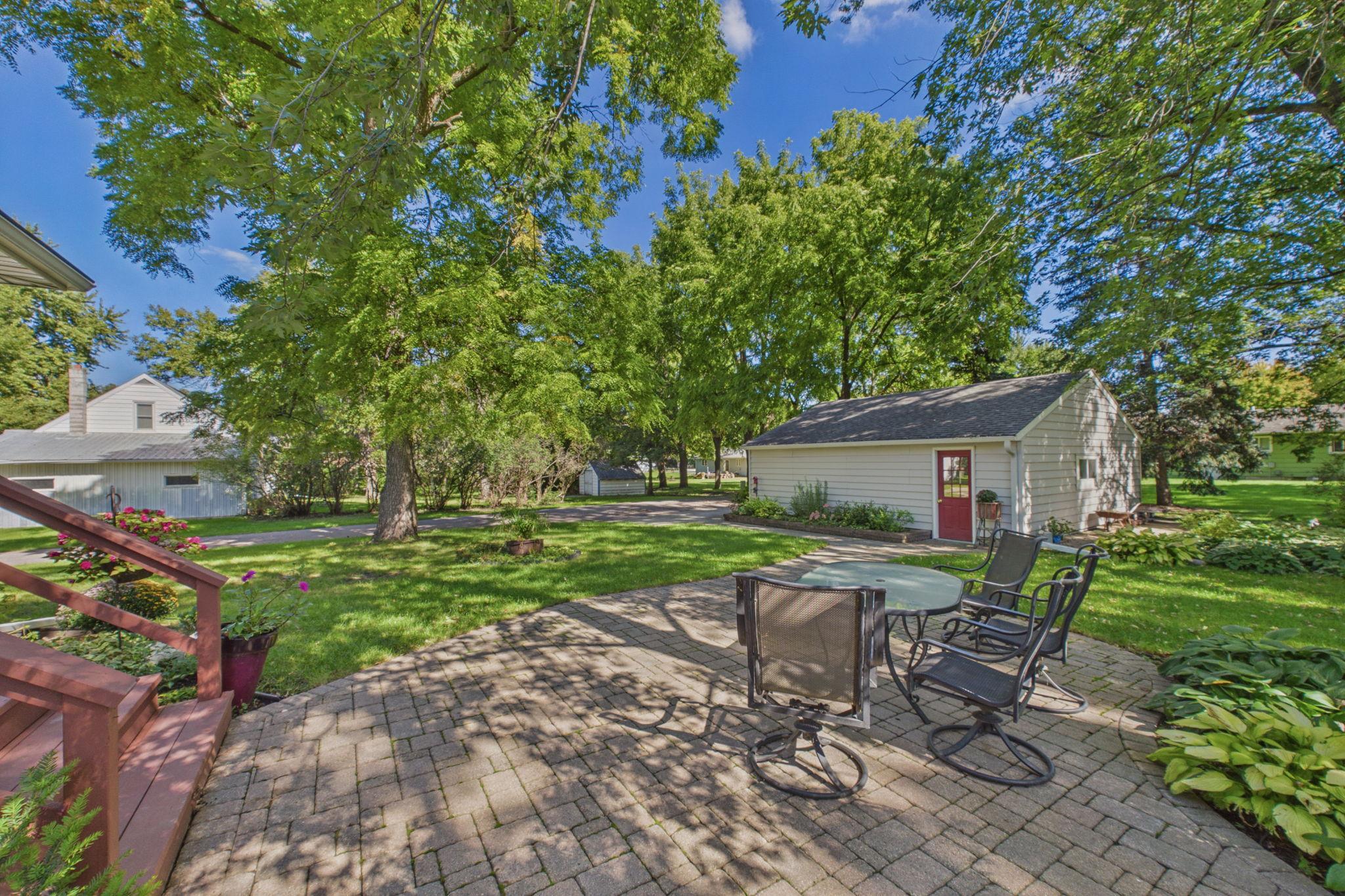 411 7th Street E Property Photo 17