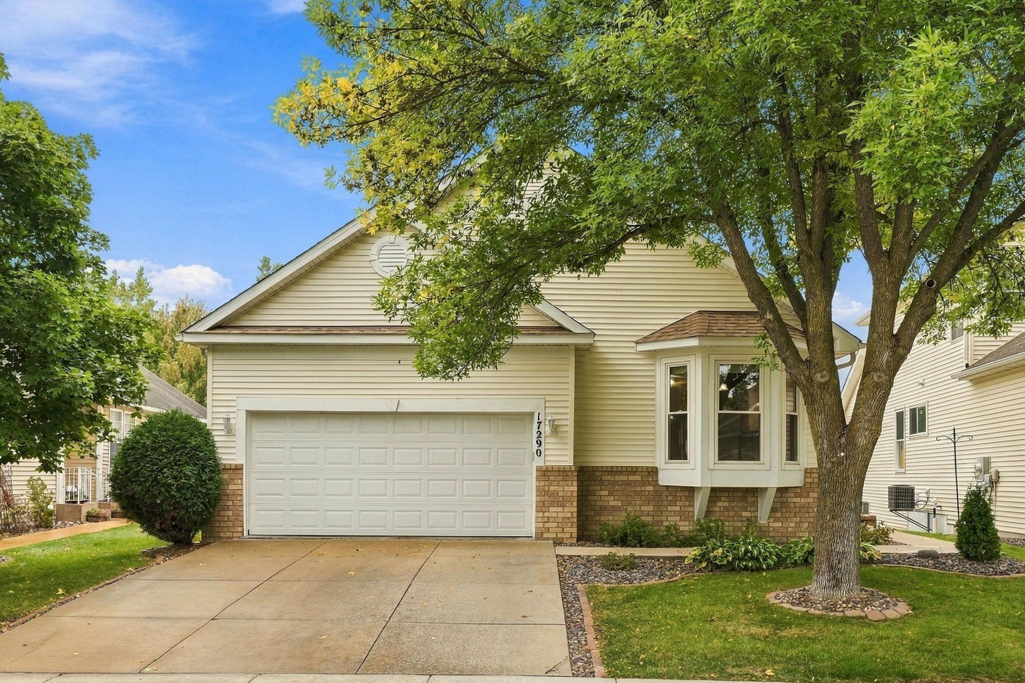 17290 90th Avenue N Property Photo 1