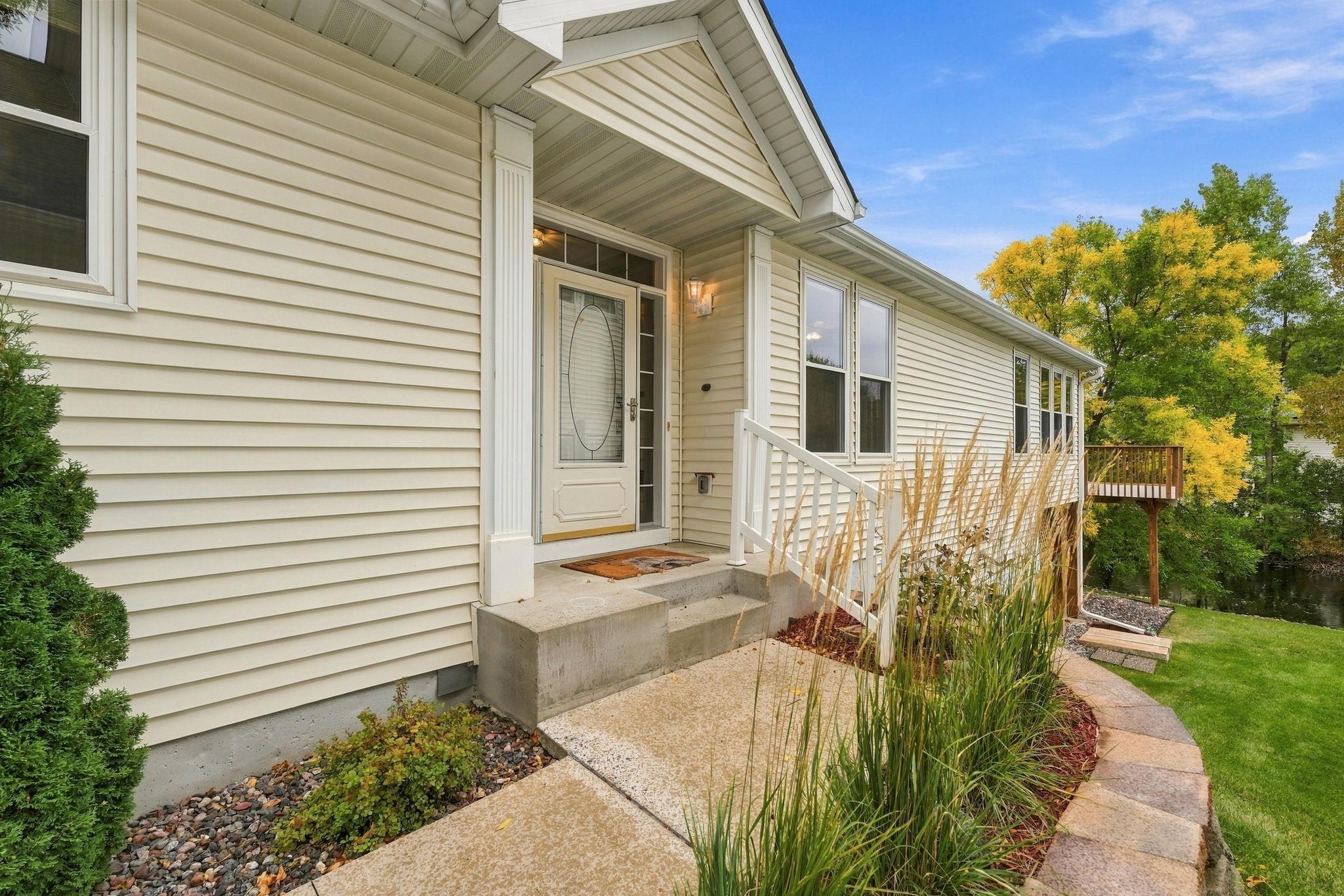17290 90th Avenue N Property Photo 4