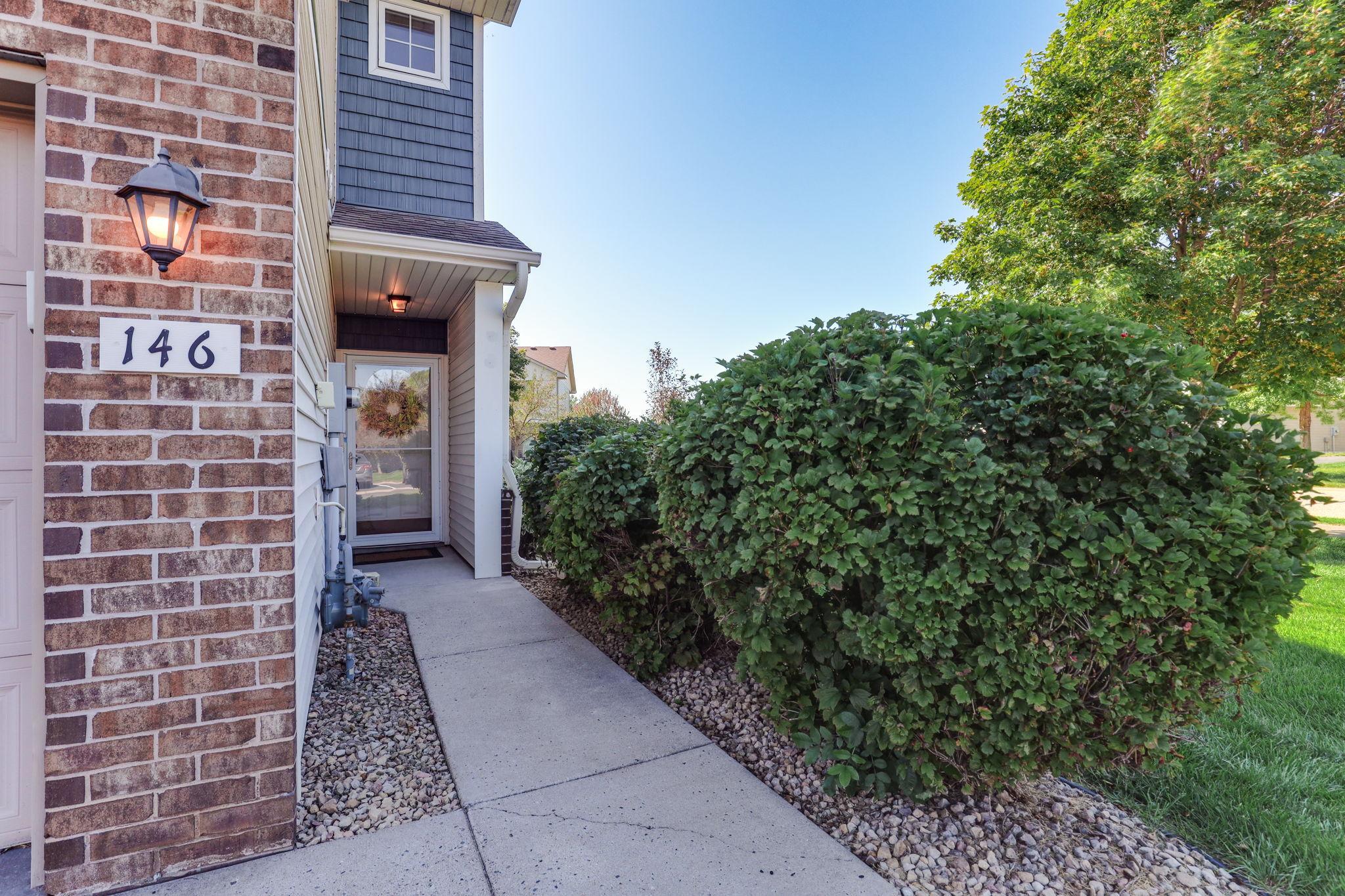 146 Shetland Lane Property Photo 4