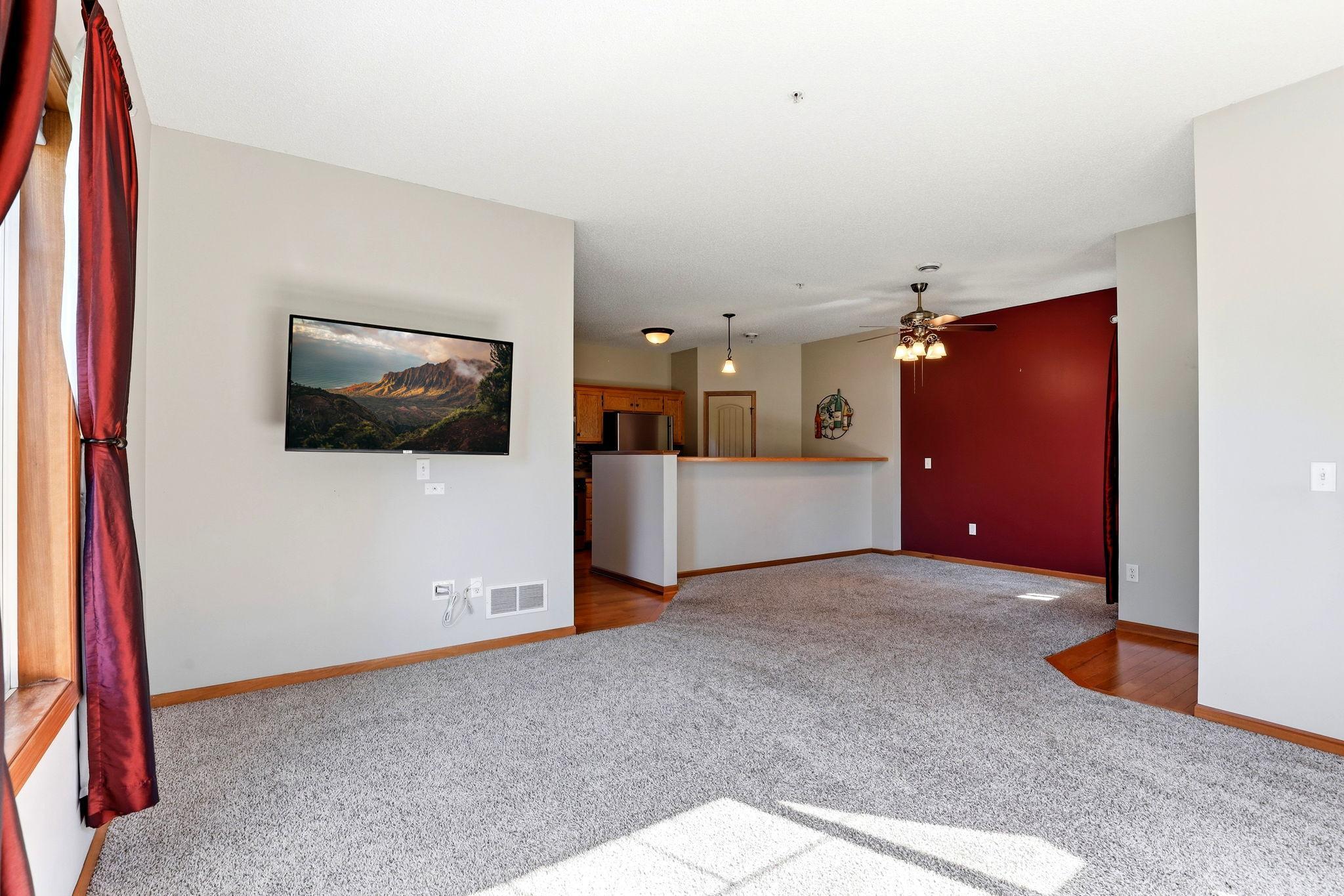 146 Shetland Lane Property Photo 9