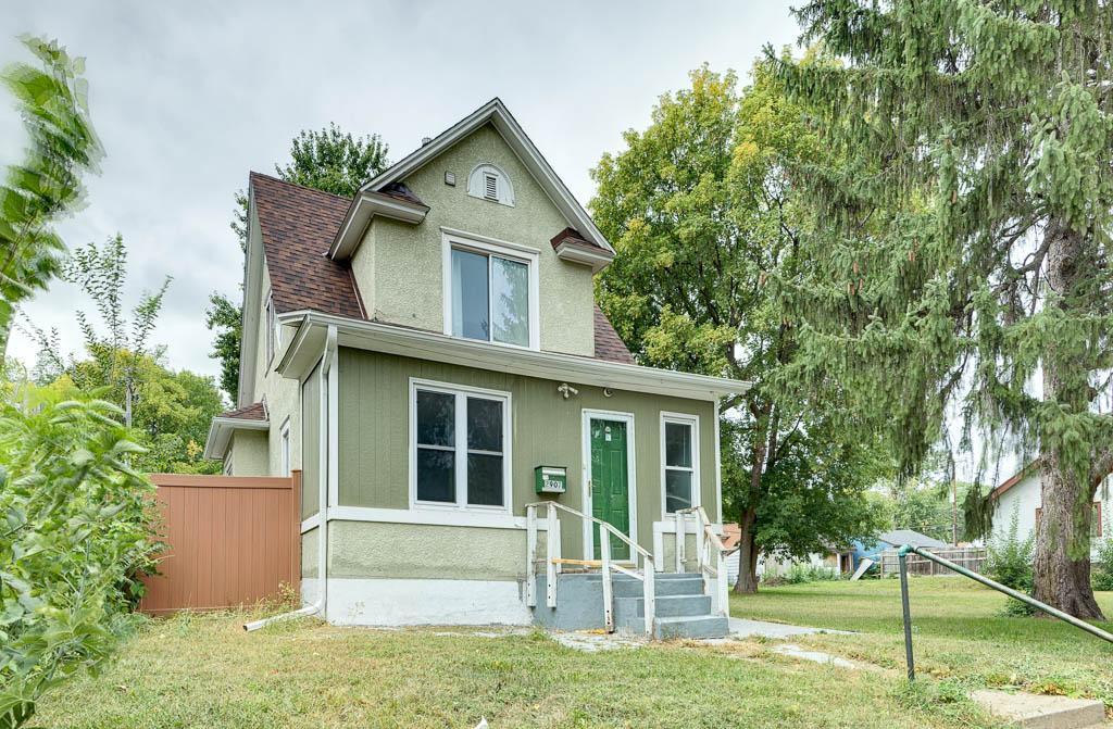 2907 Penn Avenue N Property Photo 1