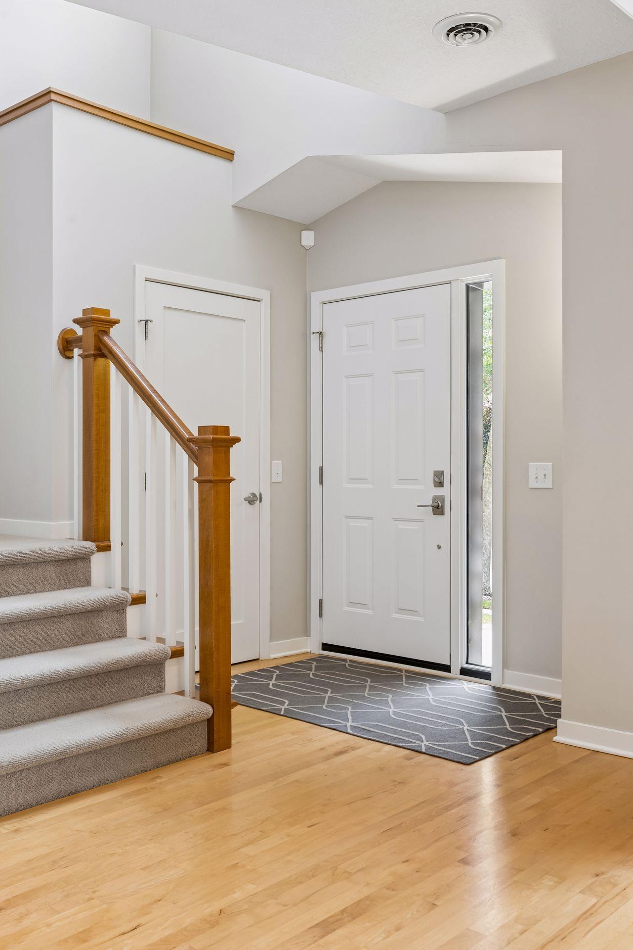 533 Willoughby Way W Property Photo 2