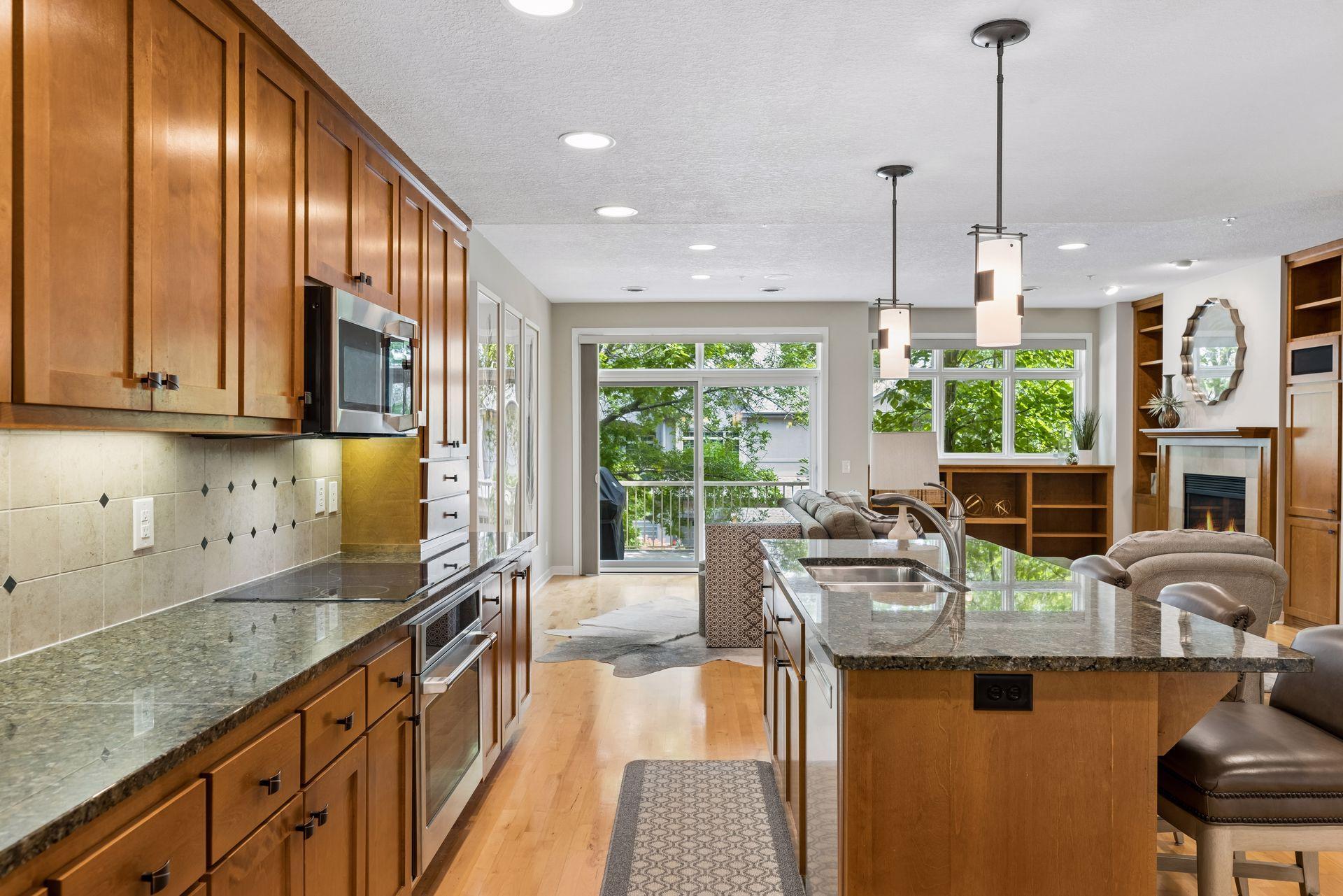 533 Willoughby Way W Property Photo 10