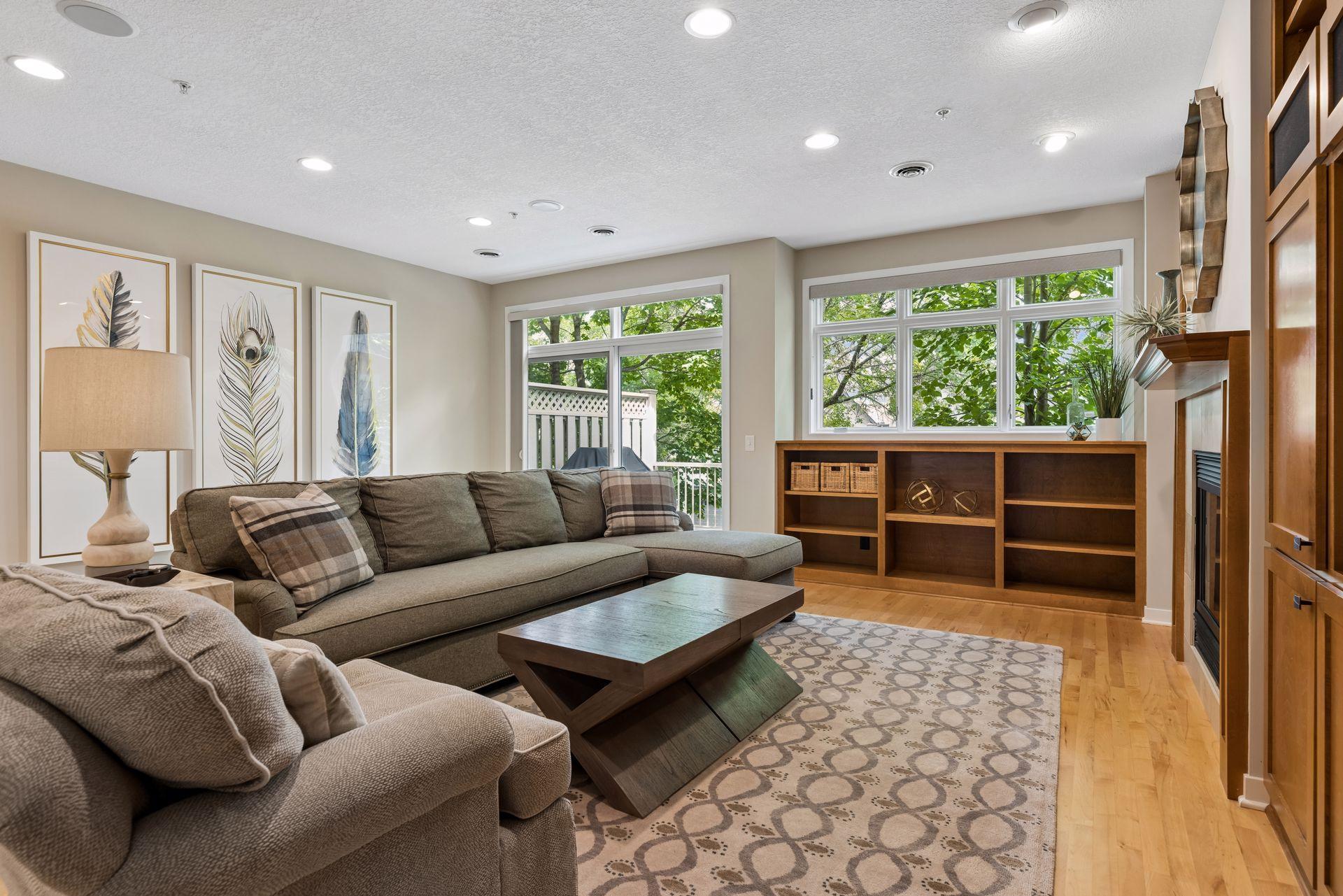 533 Willoughby Way W Property Photo 13