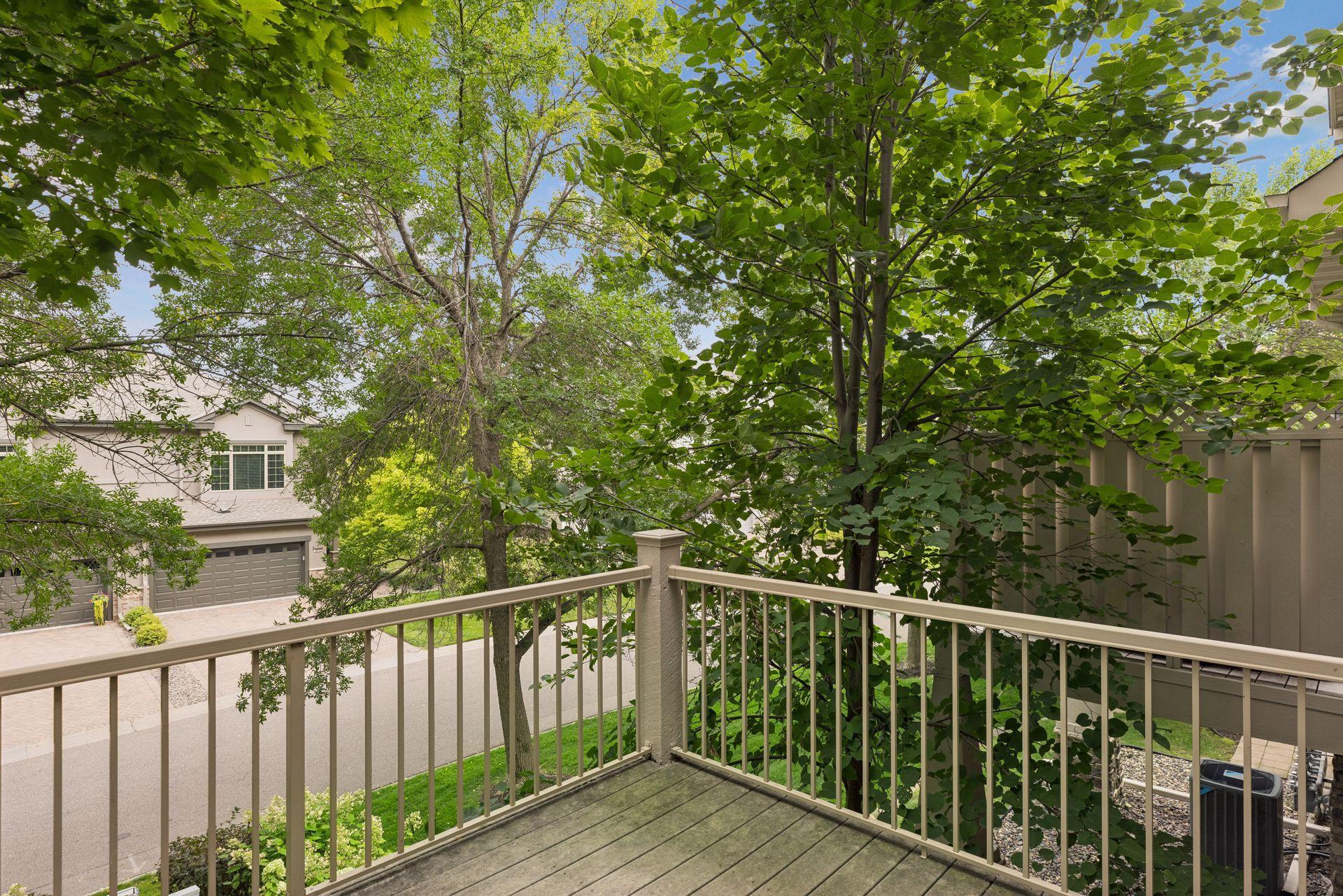 533 Willoughby Way W Property Photo 16
