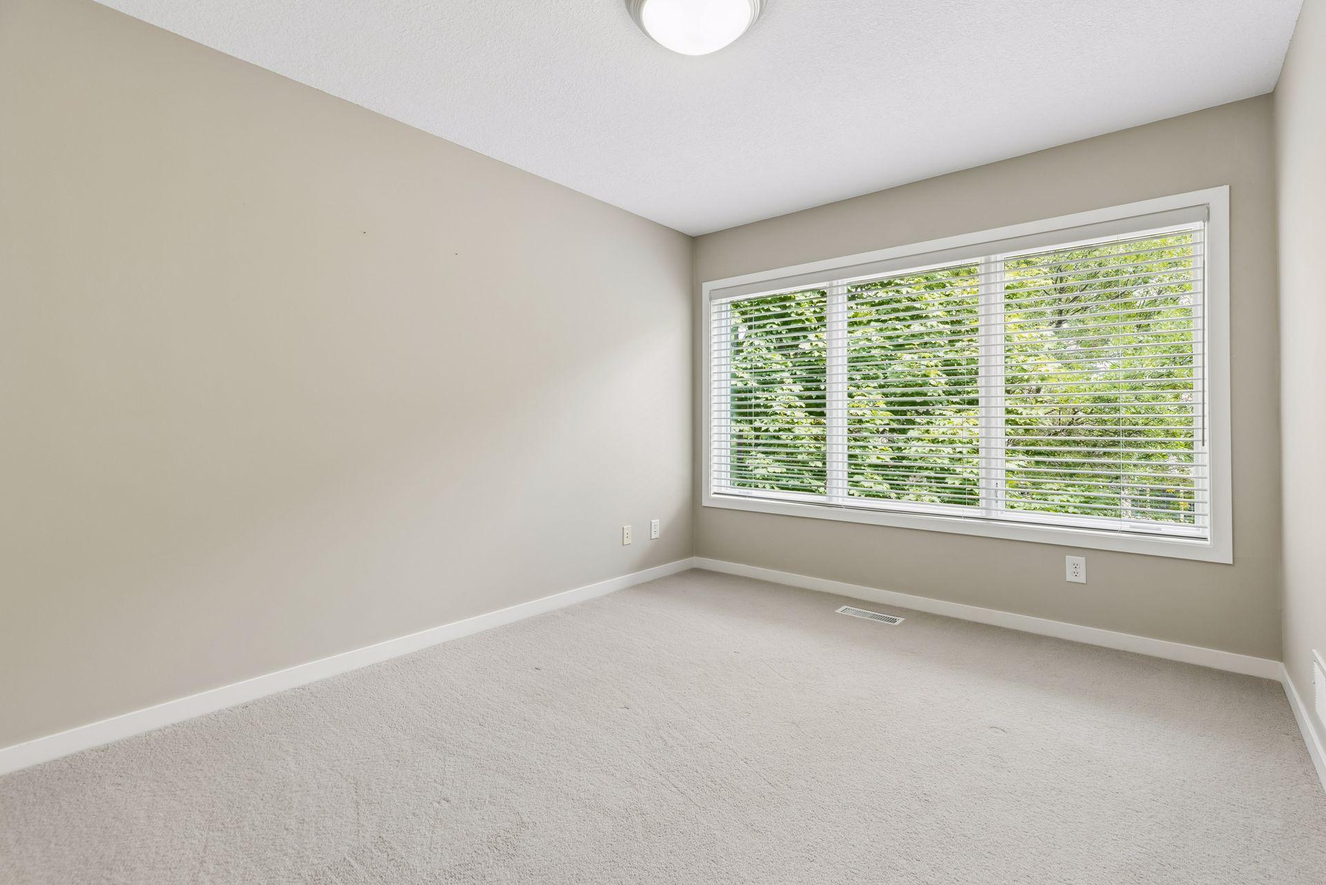 533 Willoughby Way W Property Photo 25