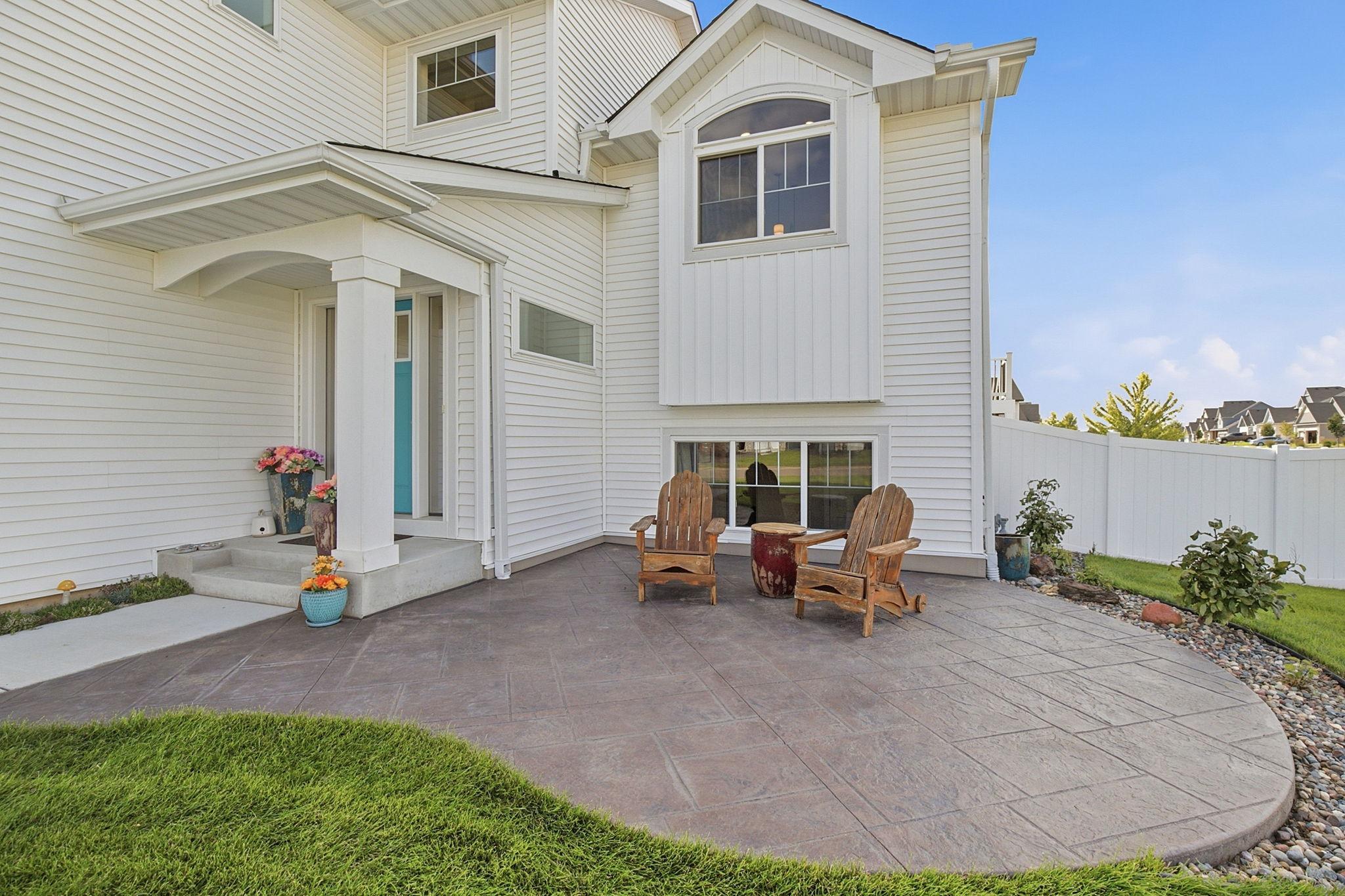 1310 142nd Street E Property Photo 2