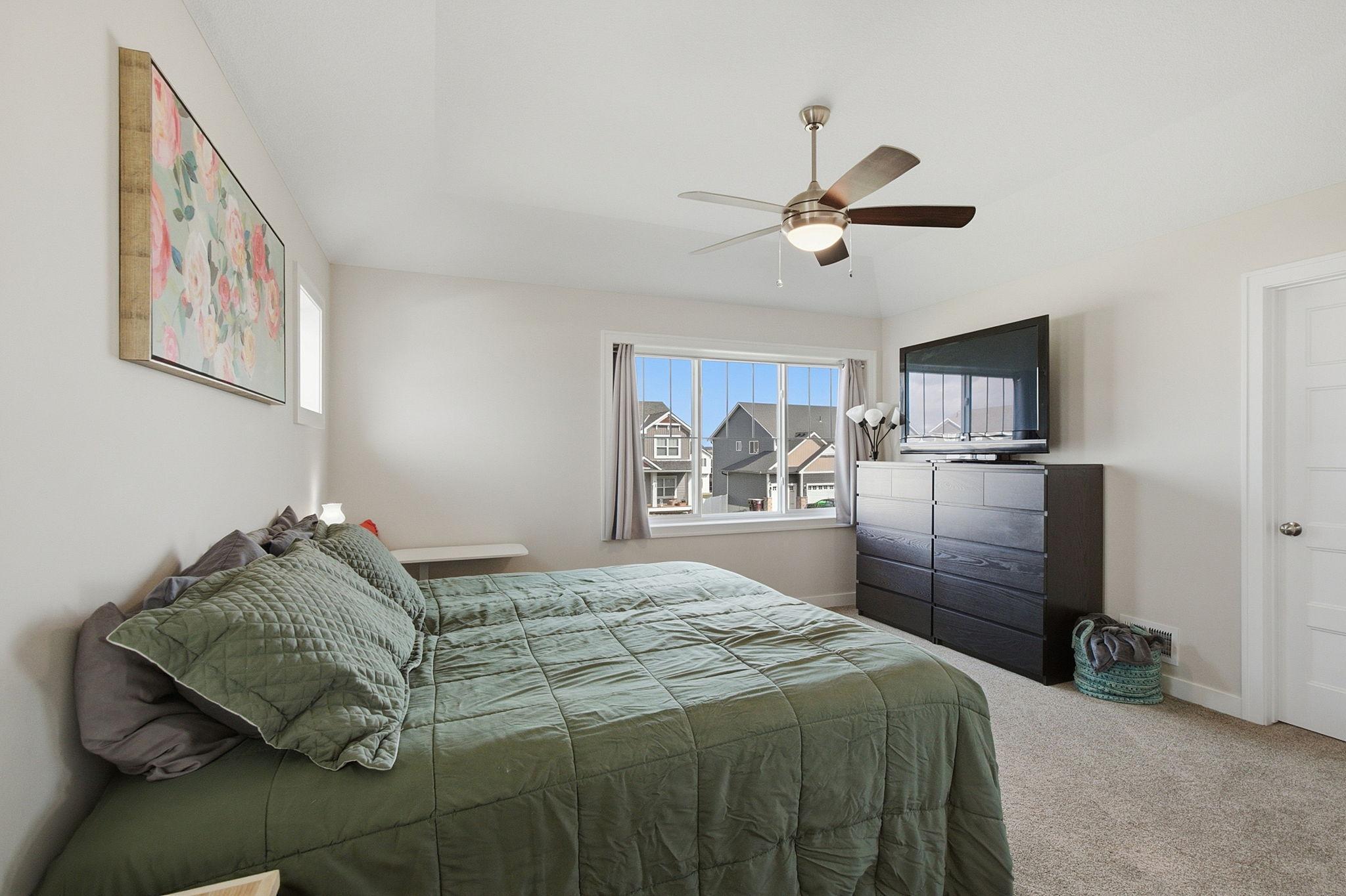 1310 142nd Street E Property Photo 23