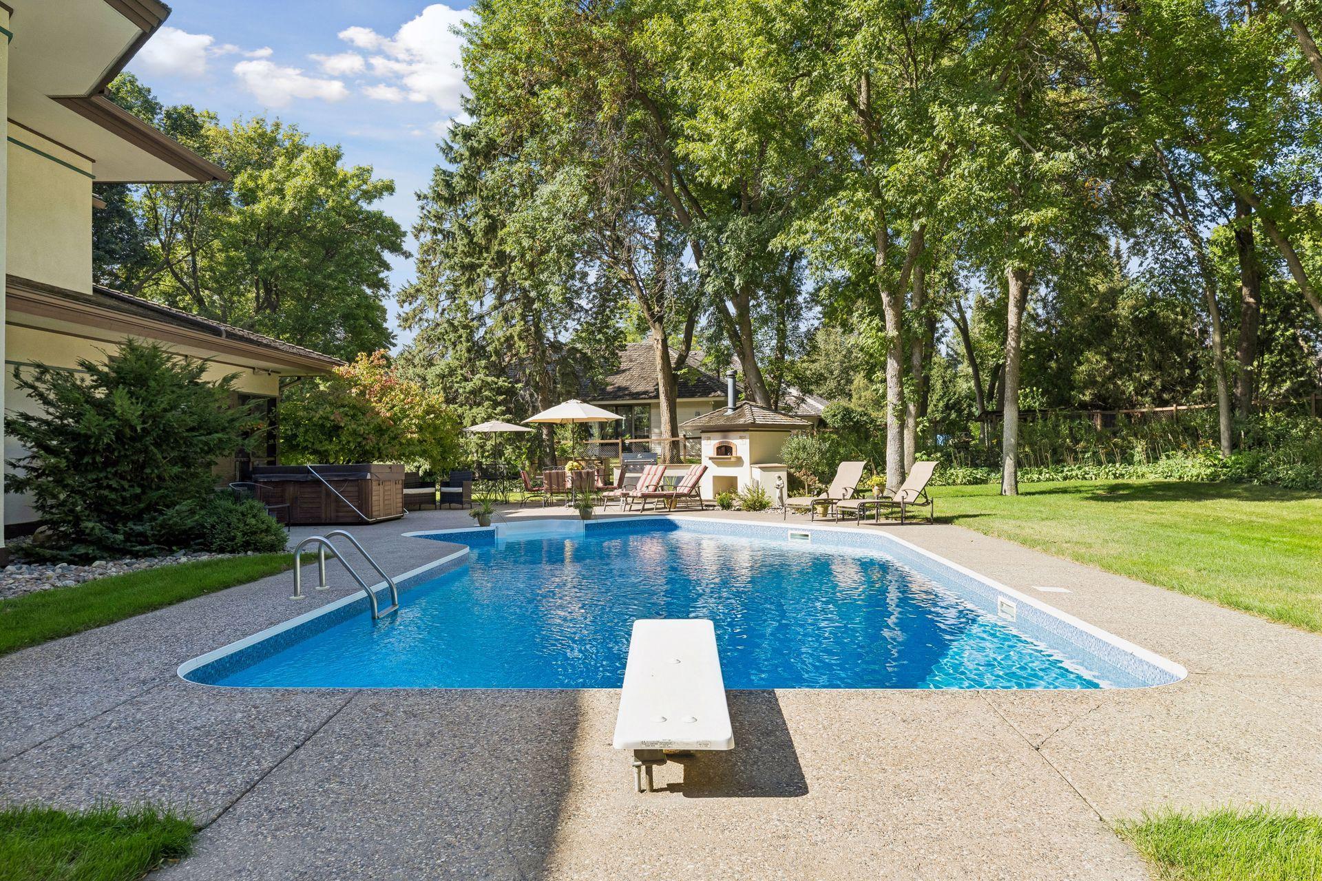 28010 Boulder Bridge Drive Property Photo 3