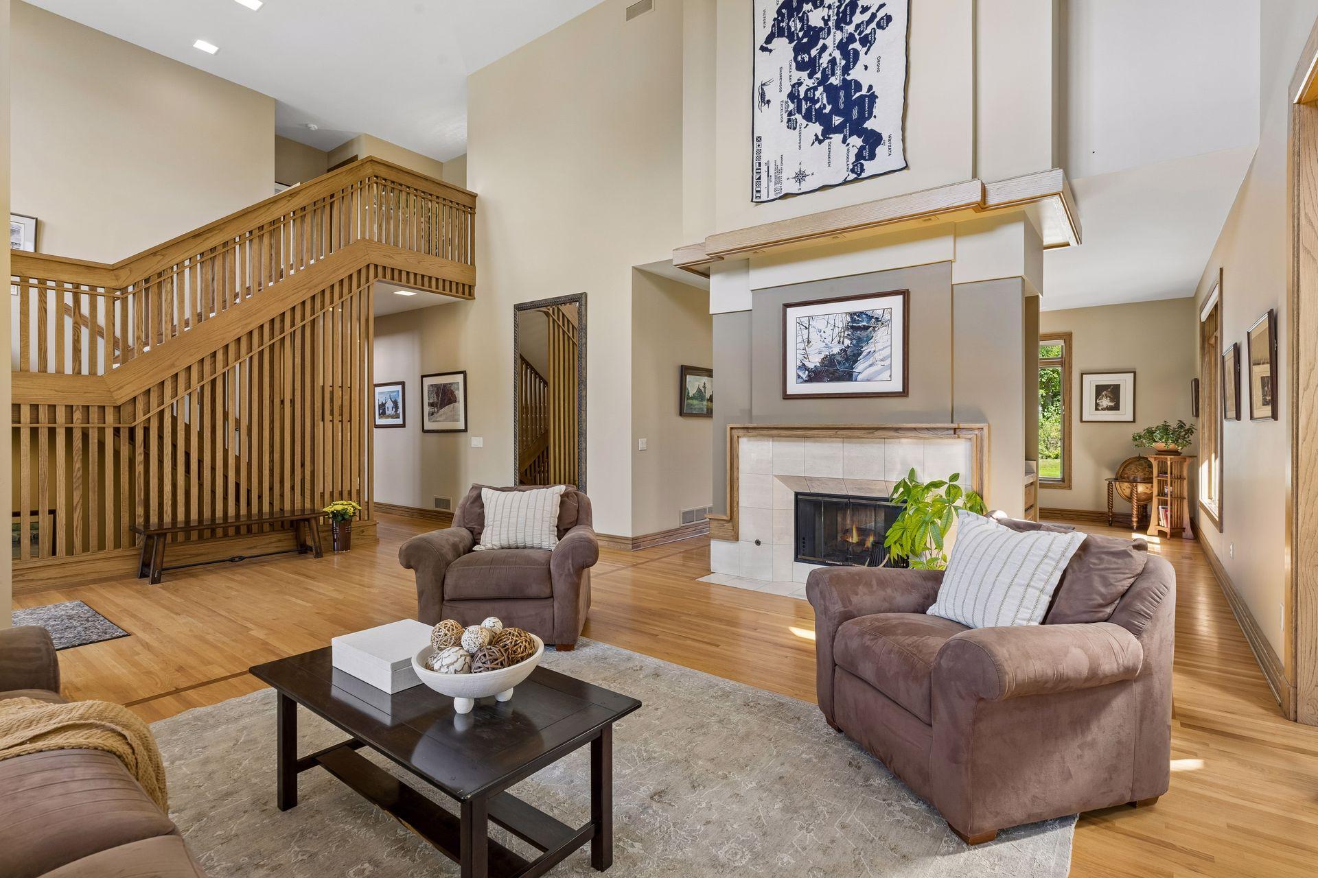 28010 Boulder Bridge Drive Property Photo 4