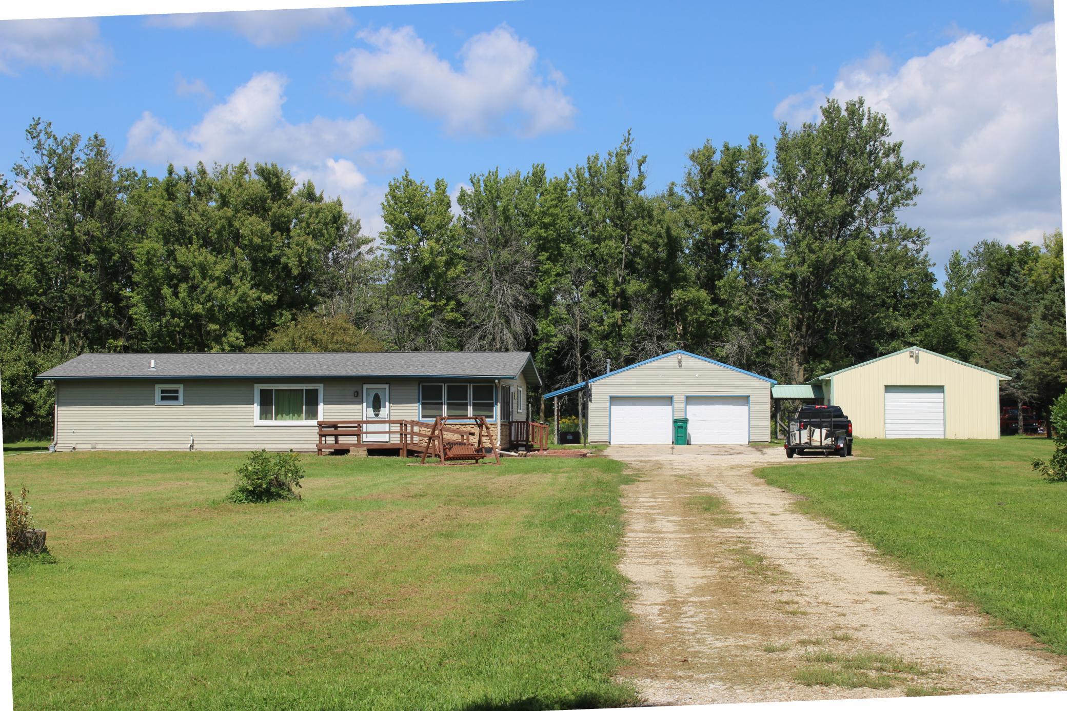 58354 220th Street Property Photo 4